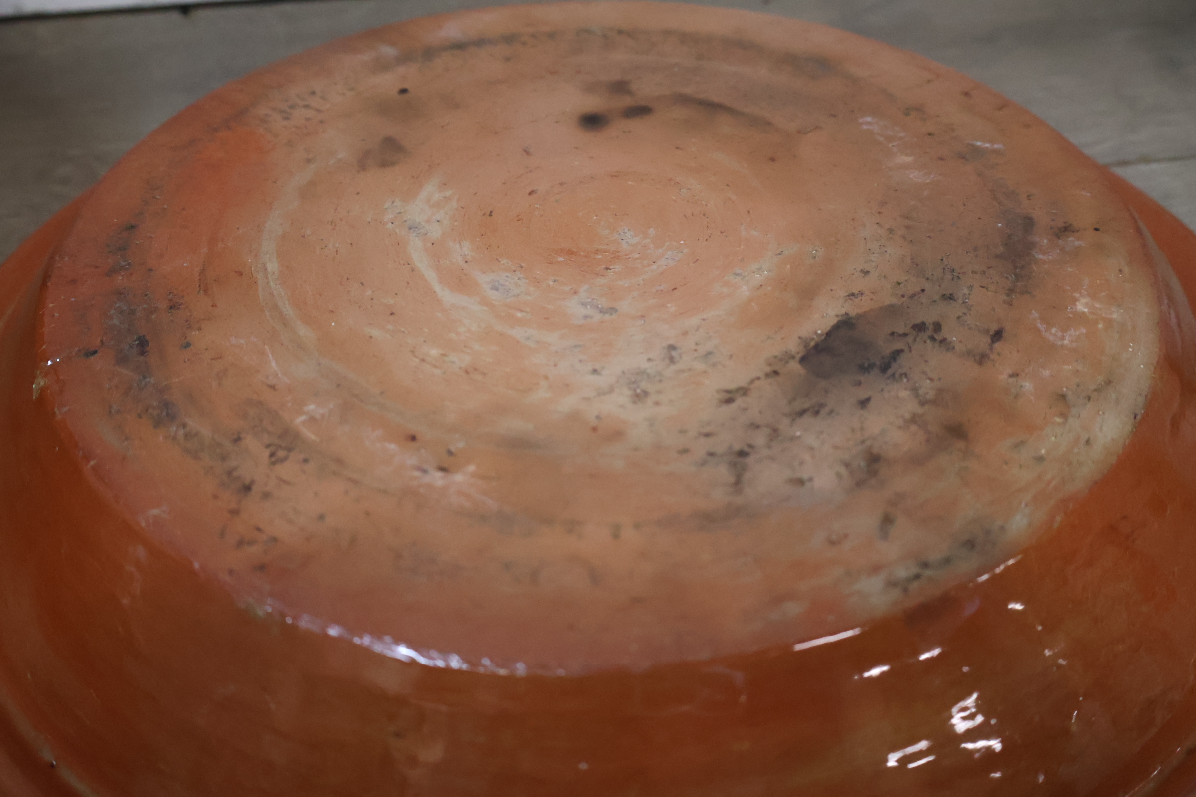 Aardewerken tajine met zwart decor – foto 10 – kavel bij GSD Auctions, Zoeterwoude