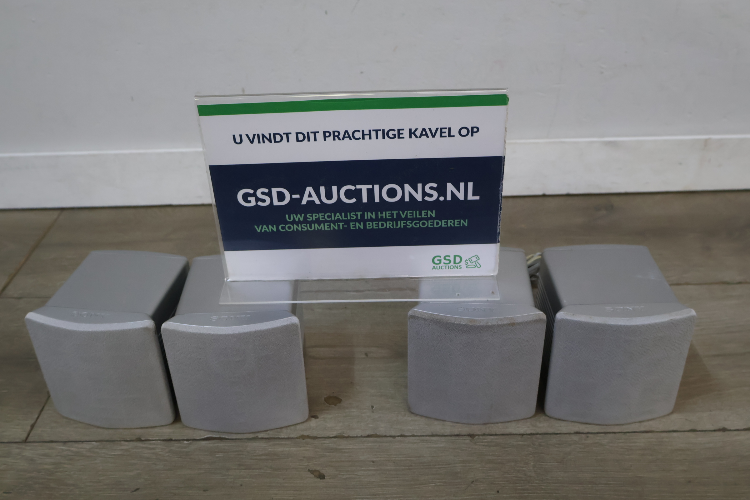 Set van vier Sony luidsprekers – foto 2 – kavel bij GSD Auctions, Zoeterwoude