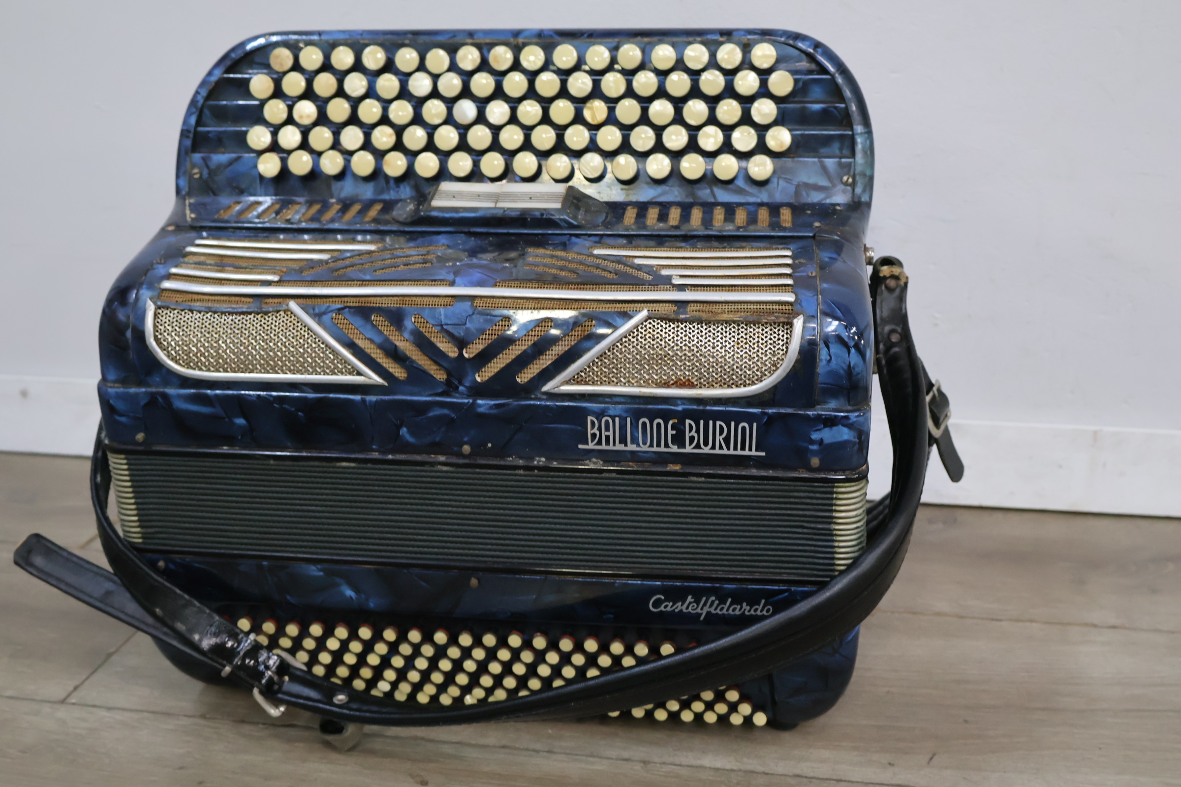 Accordeon - Ballone Burial Castelfidardo – foto 10 – kavel bij GSD Auctions, Zoeterwoude