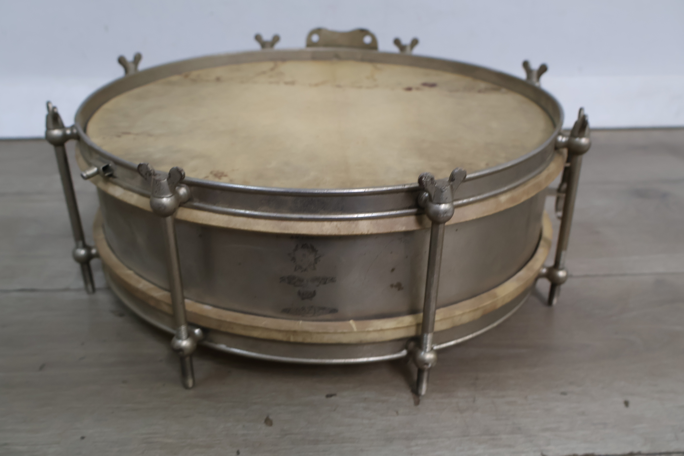 Oude metalen trommel – foto 3 – kavel bij GSD Auctions, Zoeterwoude