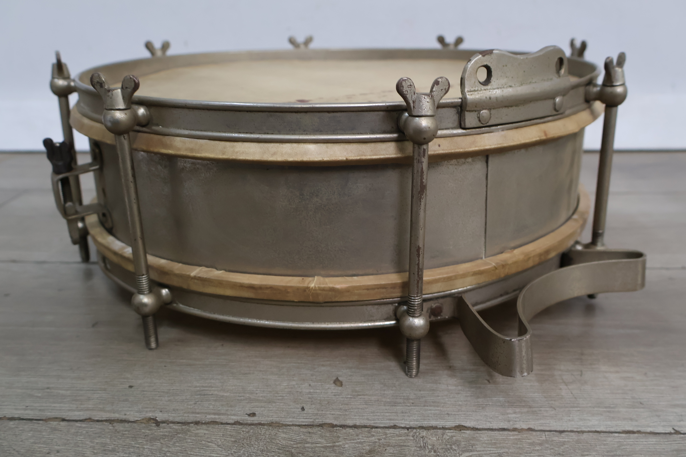 Oude metalen trommel – foto 6 – kavel bij GSD Auctions, Zoeterwoude