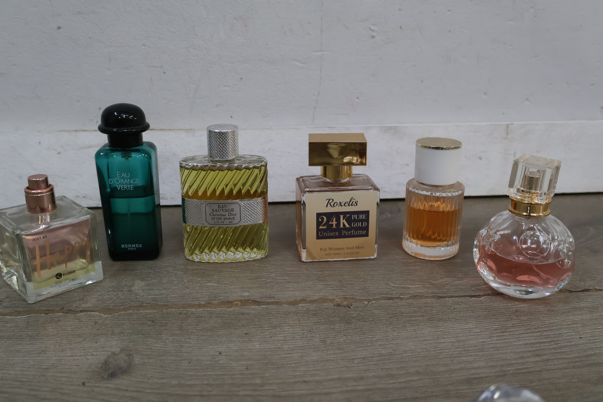 Assortiment parfumflesjes – foto 5 – kavel bij GSD Auctions, Zoeterwoude