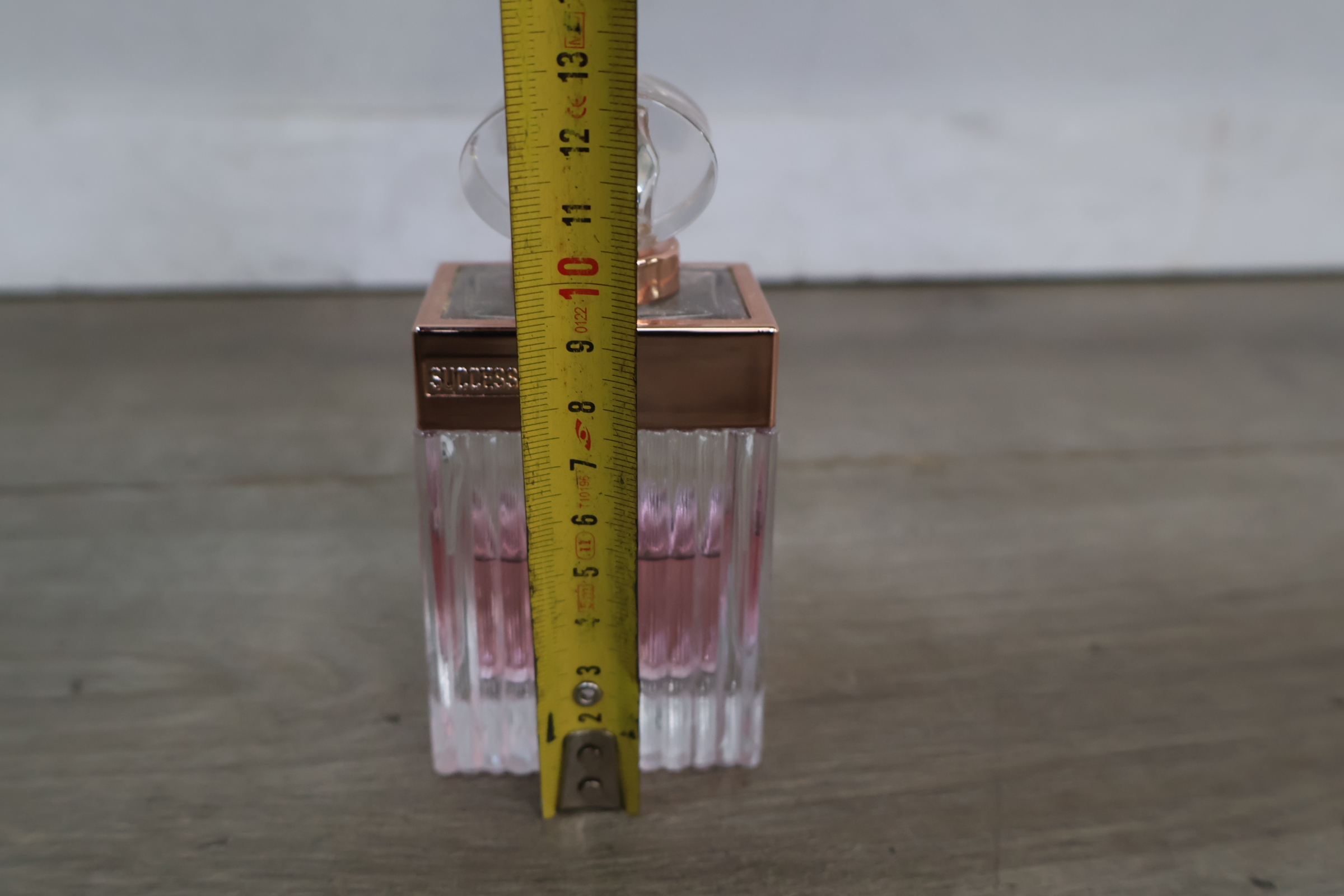 Assortiment parfumflesjes – foto 9 – kavel bij GSD Auctions, Zoeterwoude