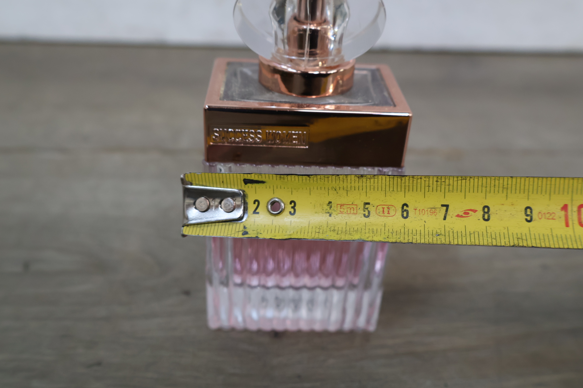 Assortiment parfumflesjes – foto 10 – kavel bij GSD Auctions, Zoeterwoude