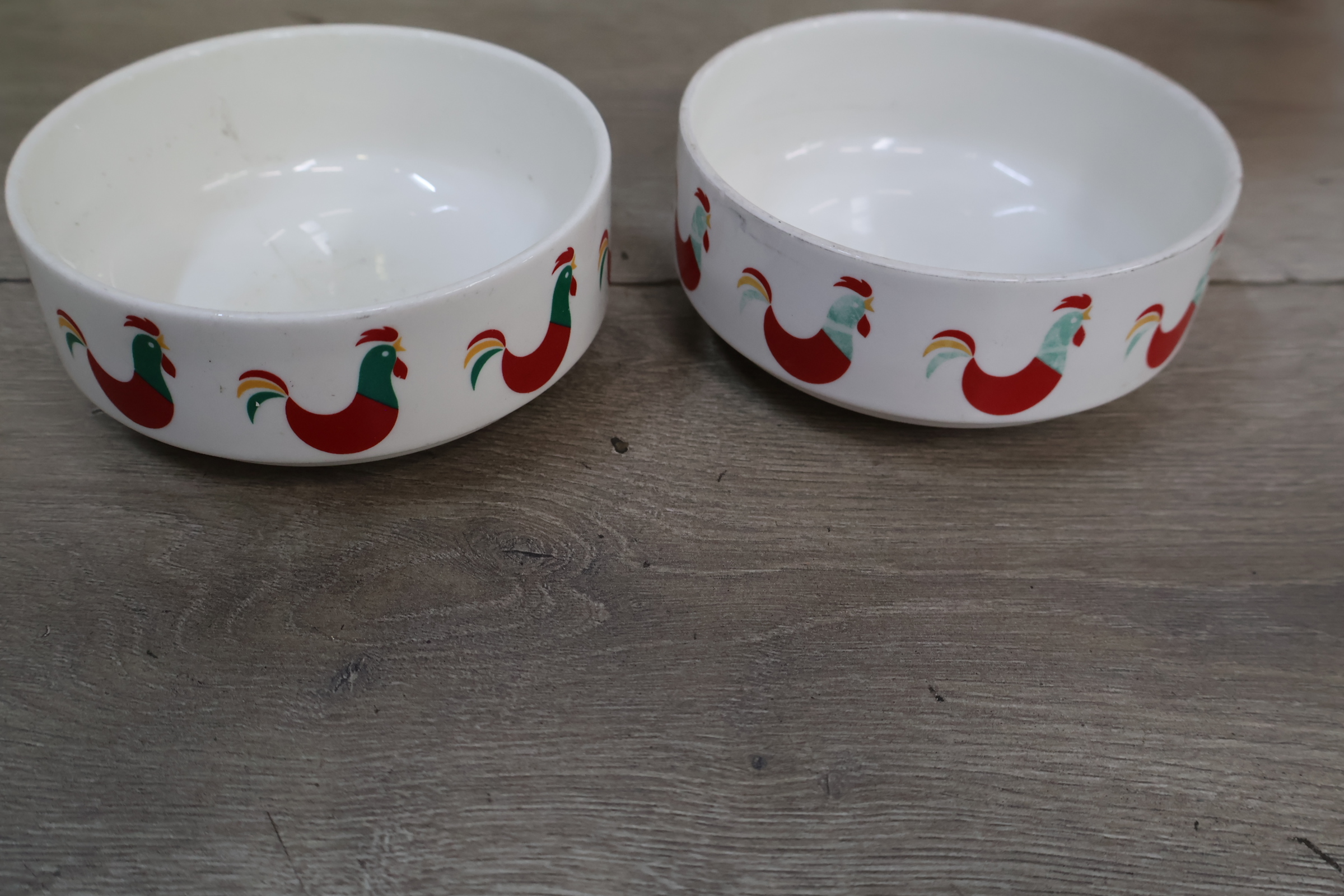 Set servies en decoratieve kippenfiguren – foto 9 – kavel bij GSD Auctions, Zoeterwoude
