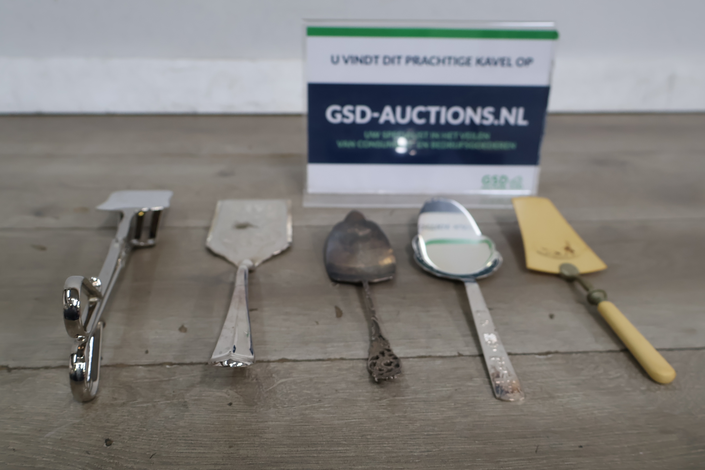Set van 5 gebaksscheppen – foto 2 – kavel bij GSD Auctions, Zoeterwoude