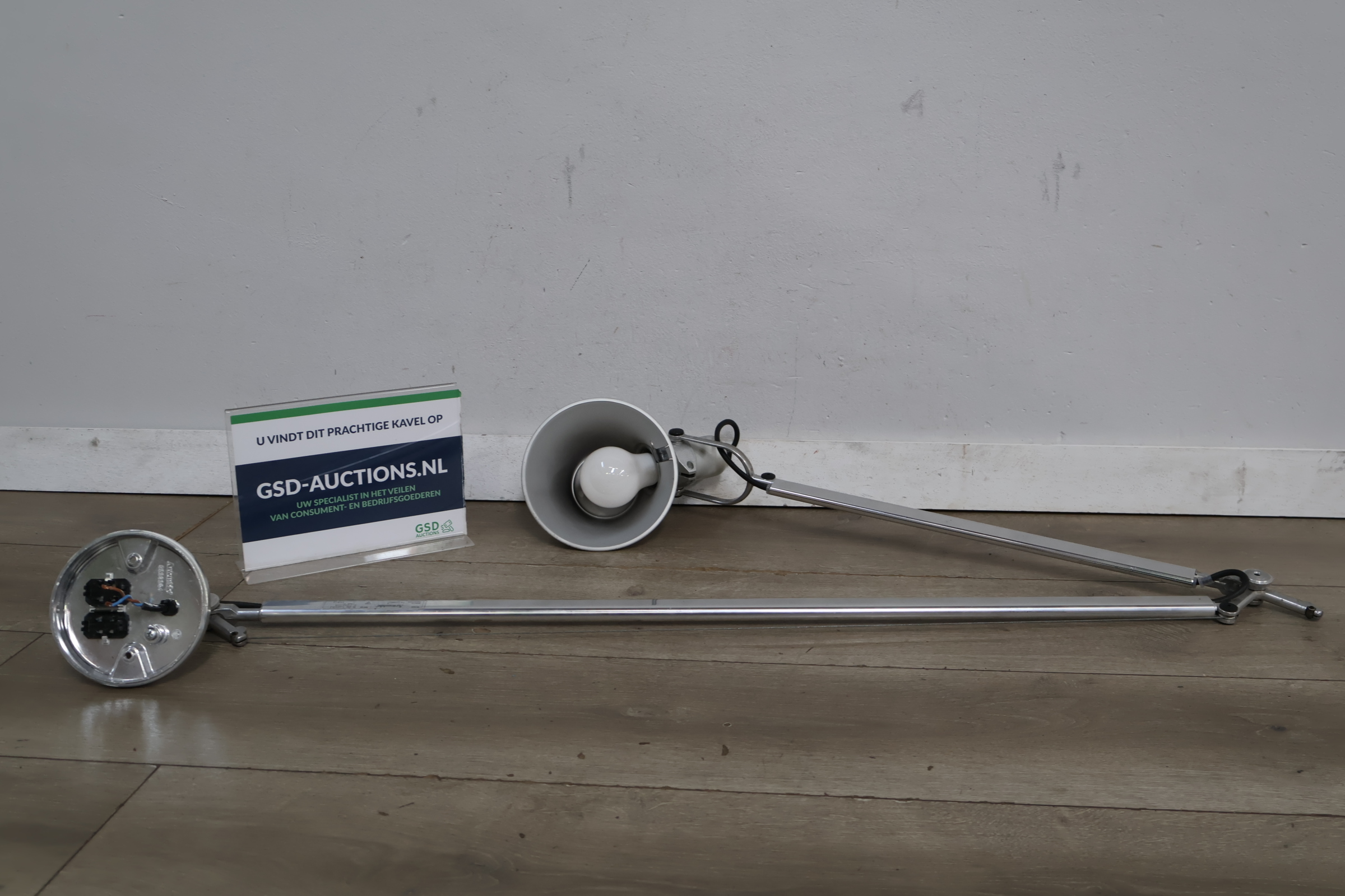 Artemide Tolomeo Lamp - M. de Lucchi, G. Fassina – foto 2 – kavel bij GSD Auctions, Zoeterwoude