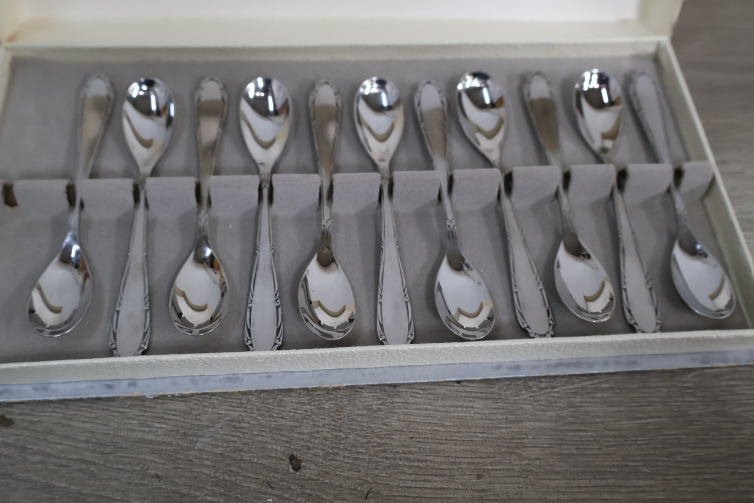 Zilmeta bestekset in dozen – foto 8 – kavel bij GSD Auctions, Zoeterwoude
