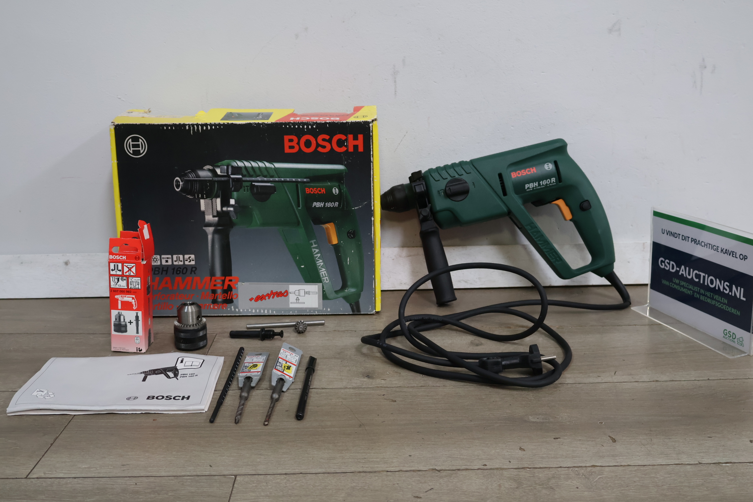 Bosch boorhamer PBH 160 R met accessoires – foto 2 – kavel bij GSD Auctions, Zoeterwoude