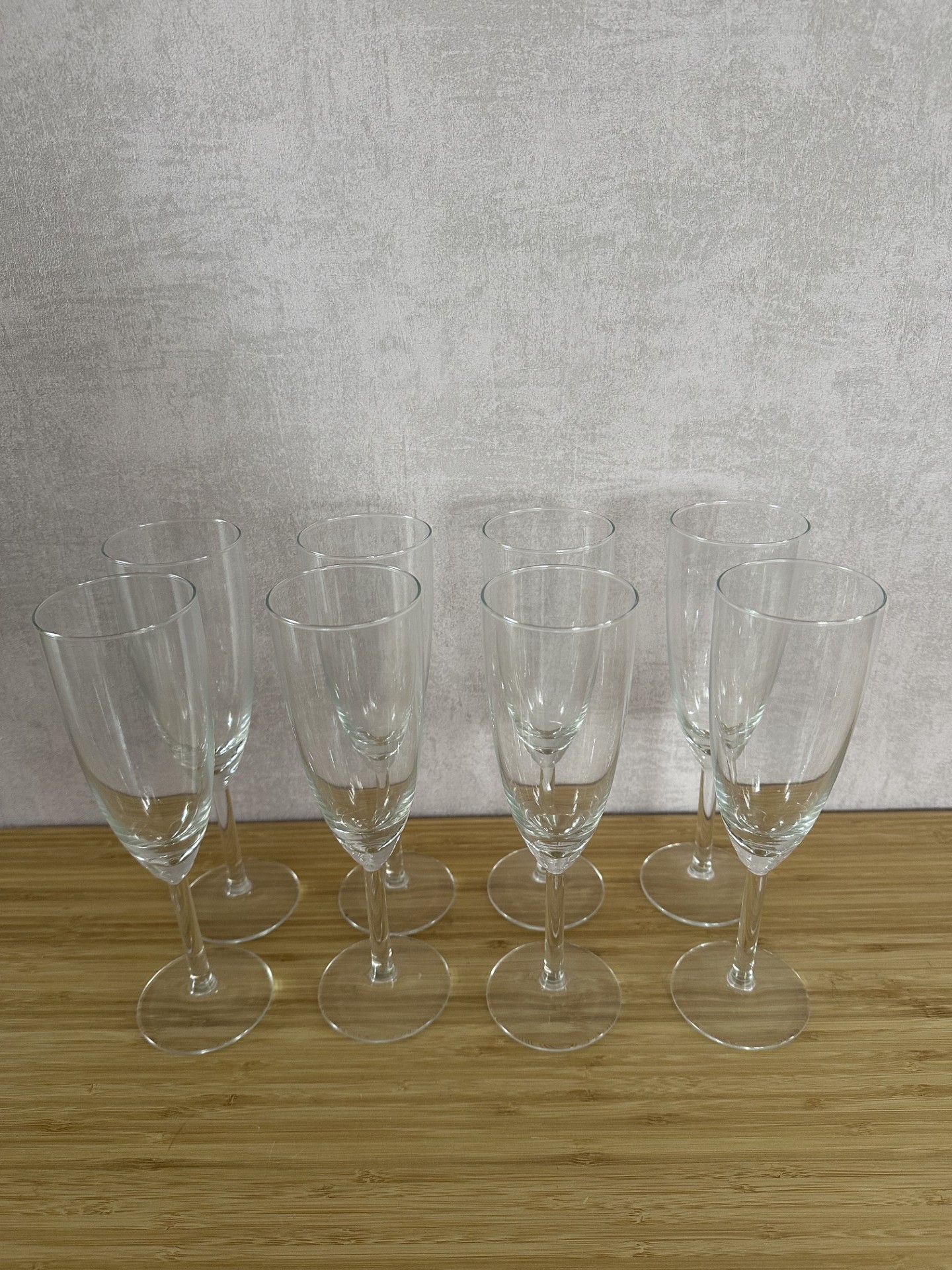 8 champagne glazen – foto 2 – kavel bij GSD Auctions, Zoeterwoude