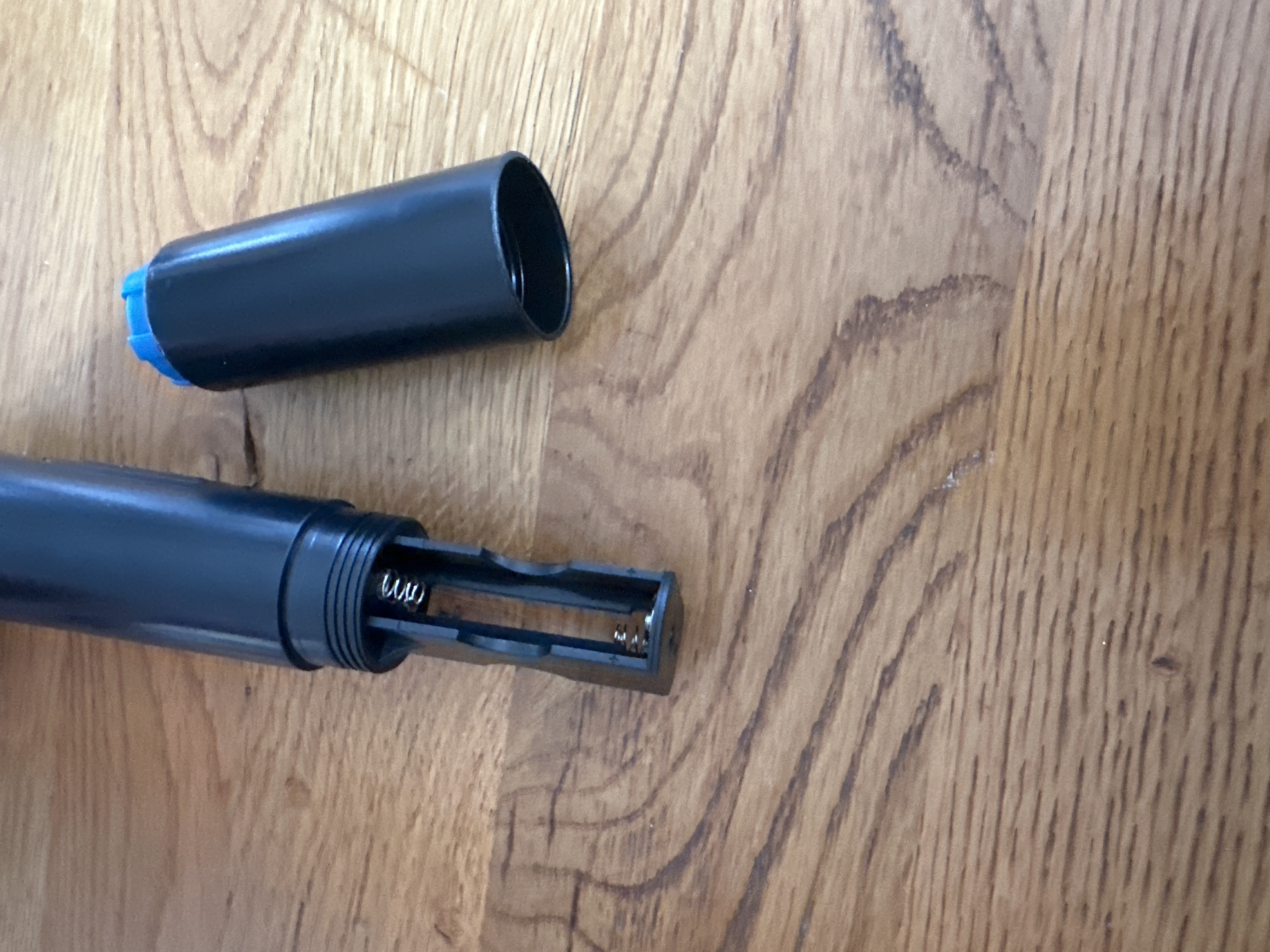 Microfoon onbekend of hij wel of niet werkt – foto 3 – kavel bij GSD Auctions, Zoeterwoude