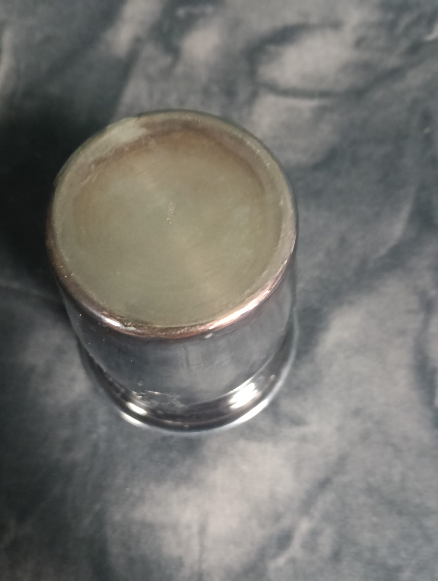 Vintage verzilverde Bekertje met hert – foto 3 – kavel bij GSD Auctions, Zoeterwoude