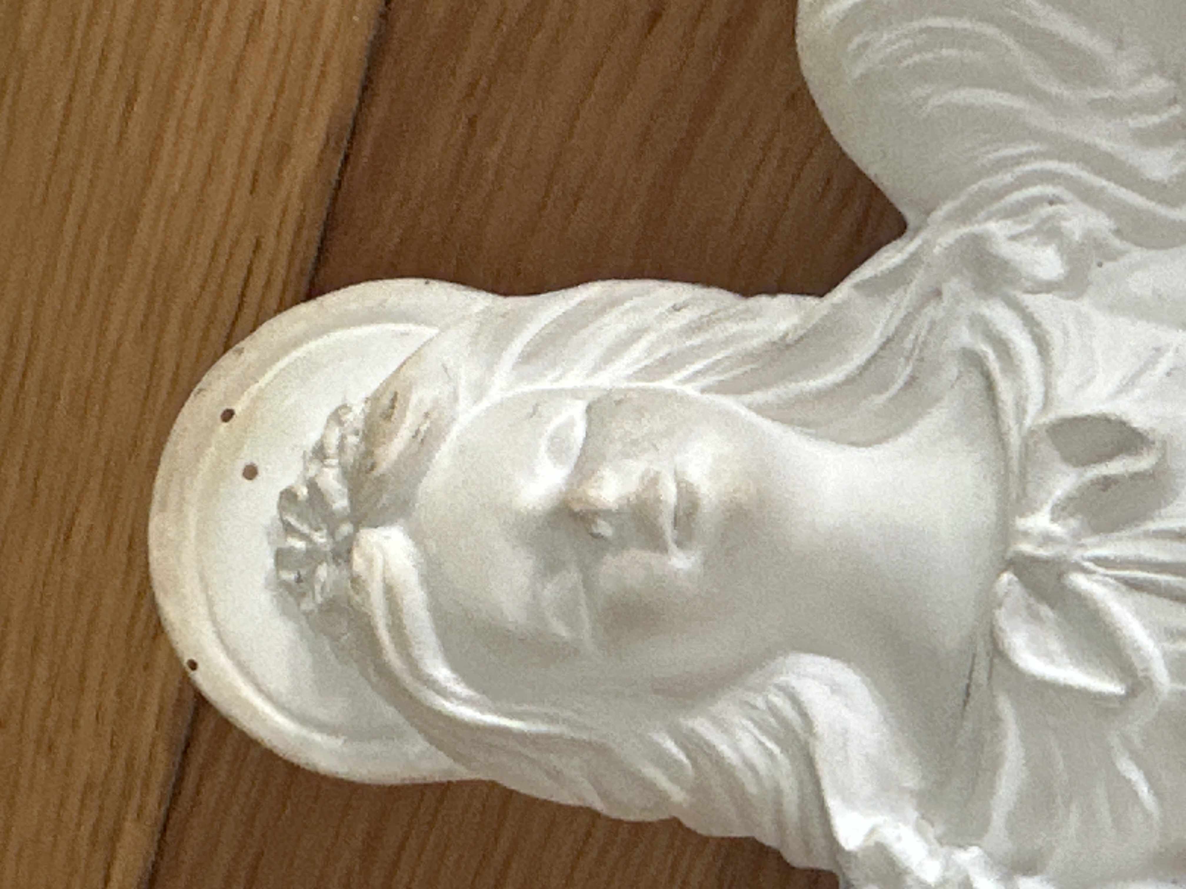 Engel vergeeld gebruikt maar wel mooi kinder engel – foto 2 – kavel bij GSD Auctions, Zoeterwoude