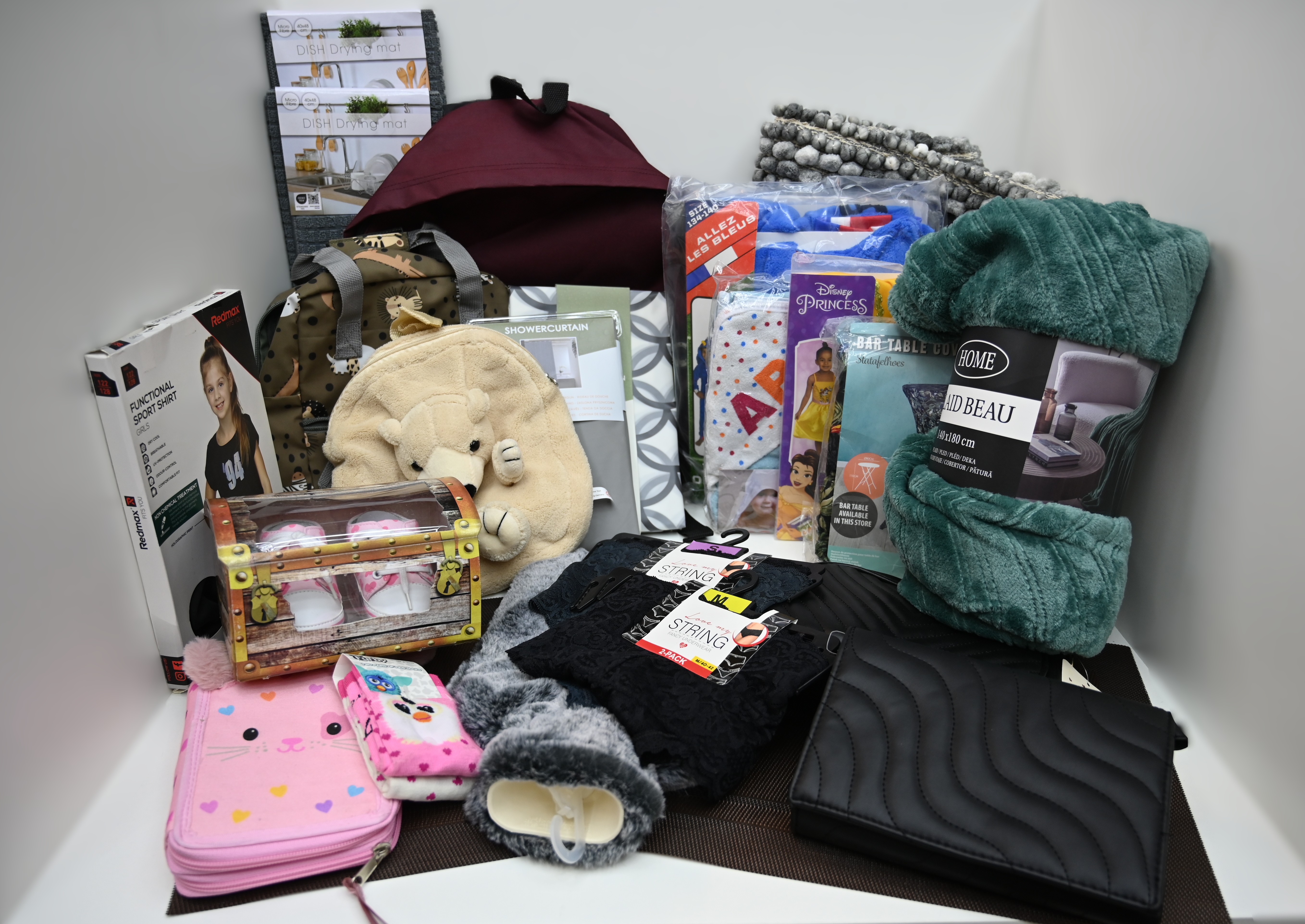 Mystery Textiel Box XL met 25 items – foto 2 – kavel bij GSD Auctions, Zoeterwoude