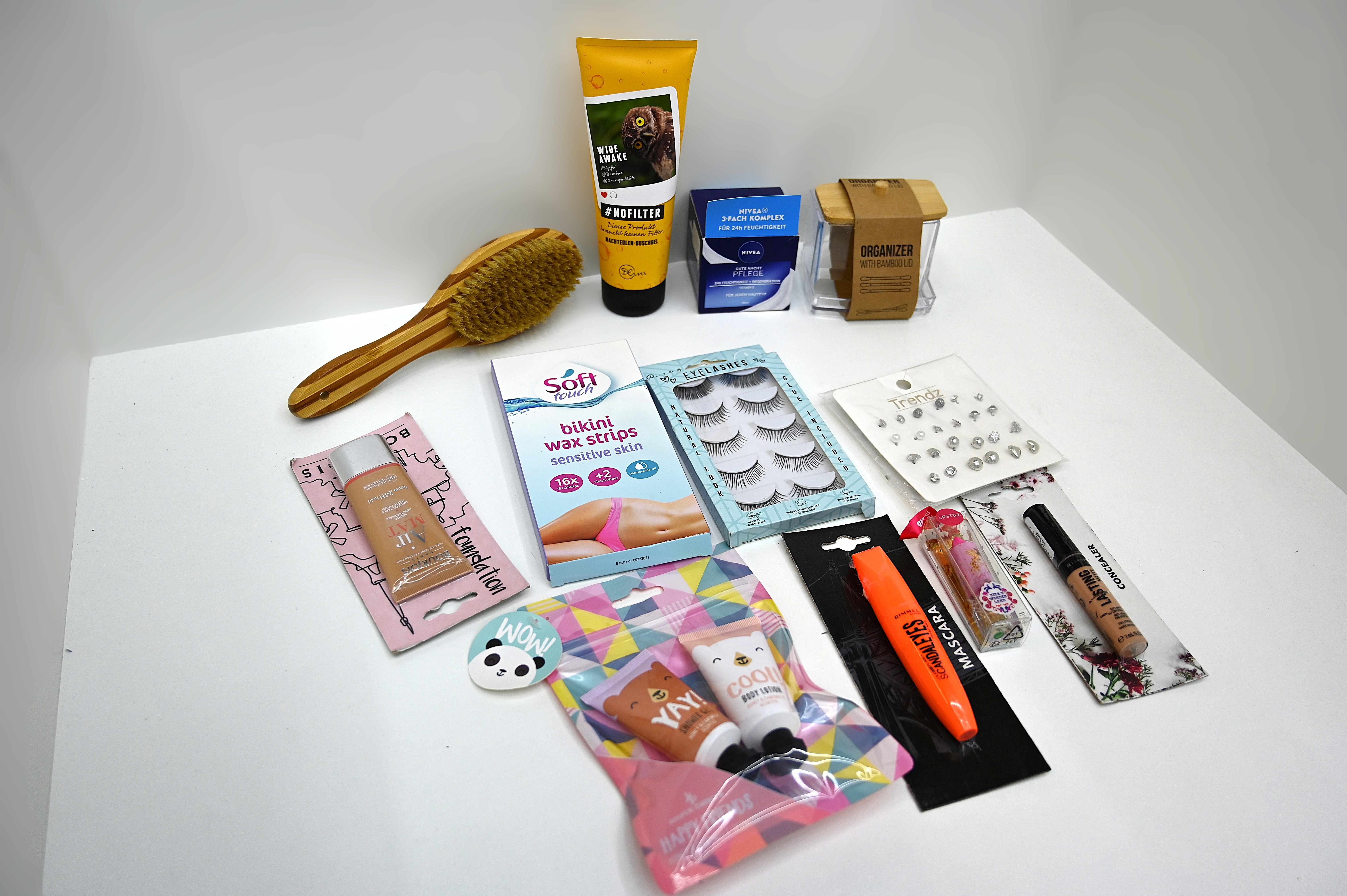 Mystery Vrouw & Verzorging Box XL met 50 items – foto 8 – kavel bij GSD Auctions, Zoeterwoude