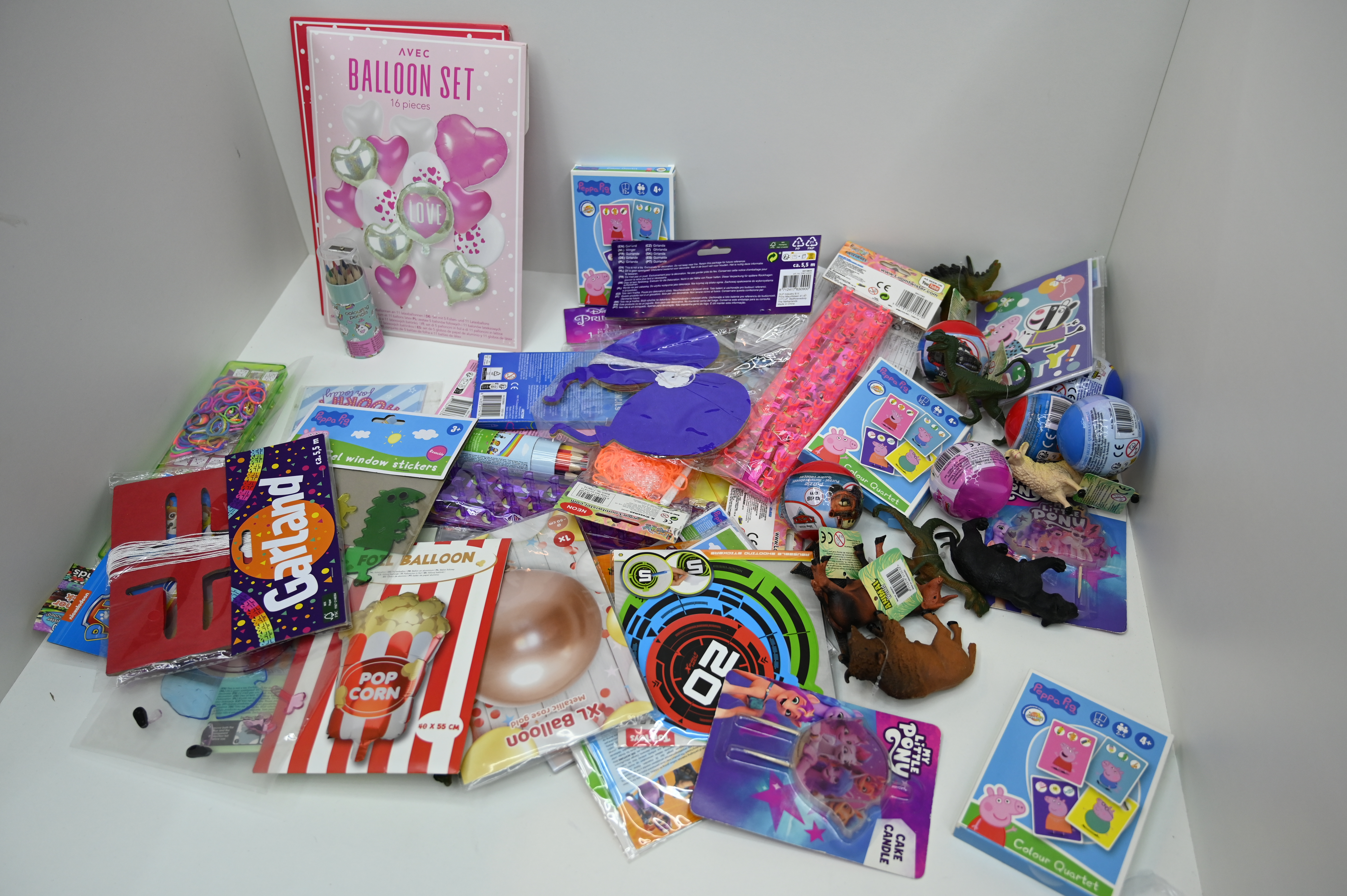 Mystery Speelgoed Box XL met 200 items – foto 2 – kavel bij GSD Auctions, Zoeterwoude
