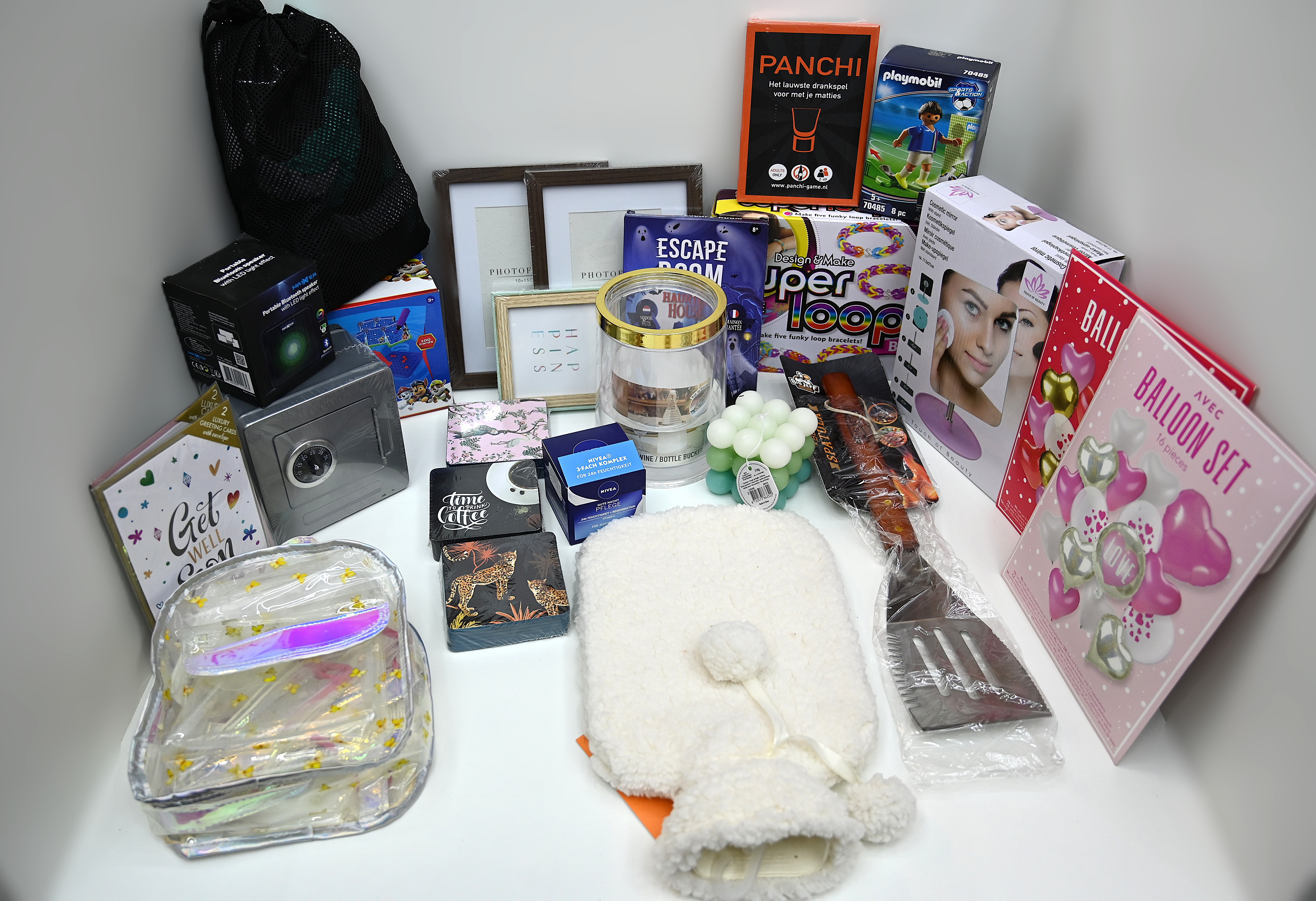 Mystery Cadeau Box XL met 50 items – kavel bij GSD Auctions, Zoeterwoude