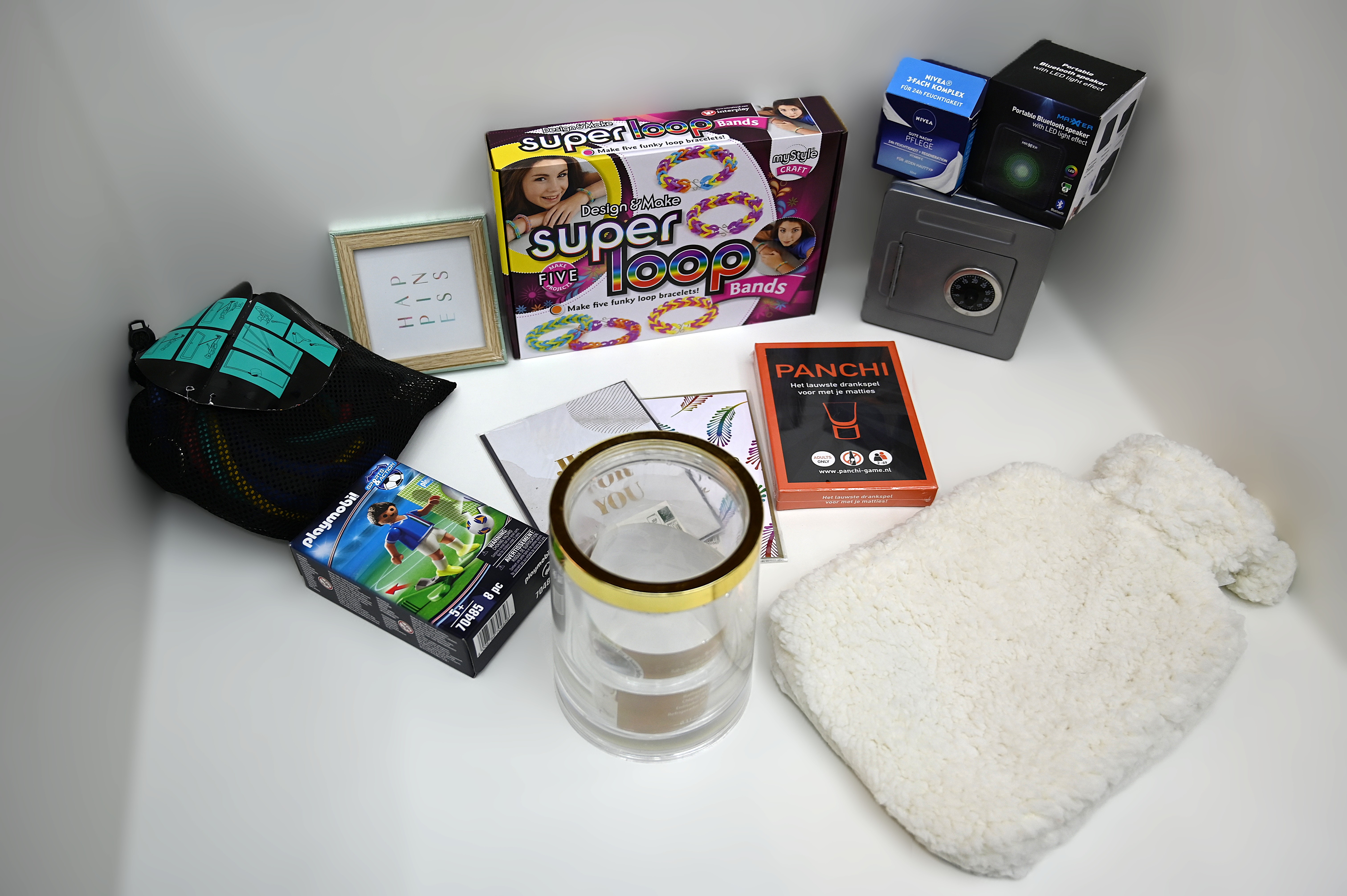 Mystery Cadeau Box XL met 50 items – foto 2 – kavel bij GSD Auctions, Zoeterwoude