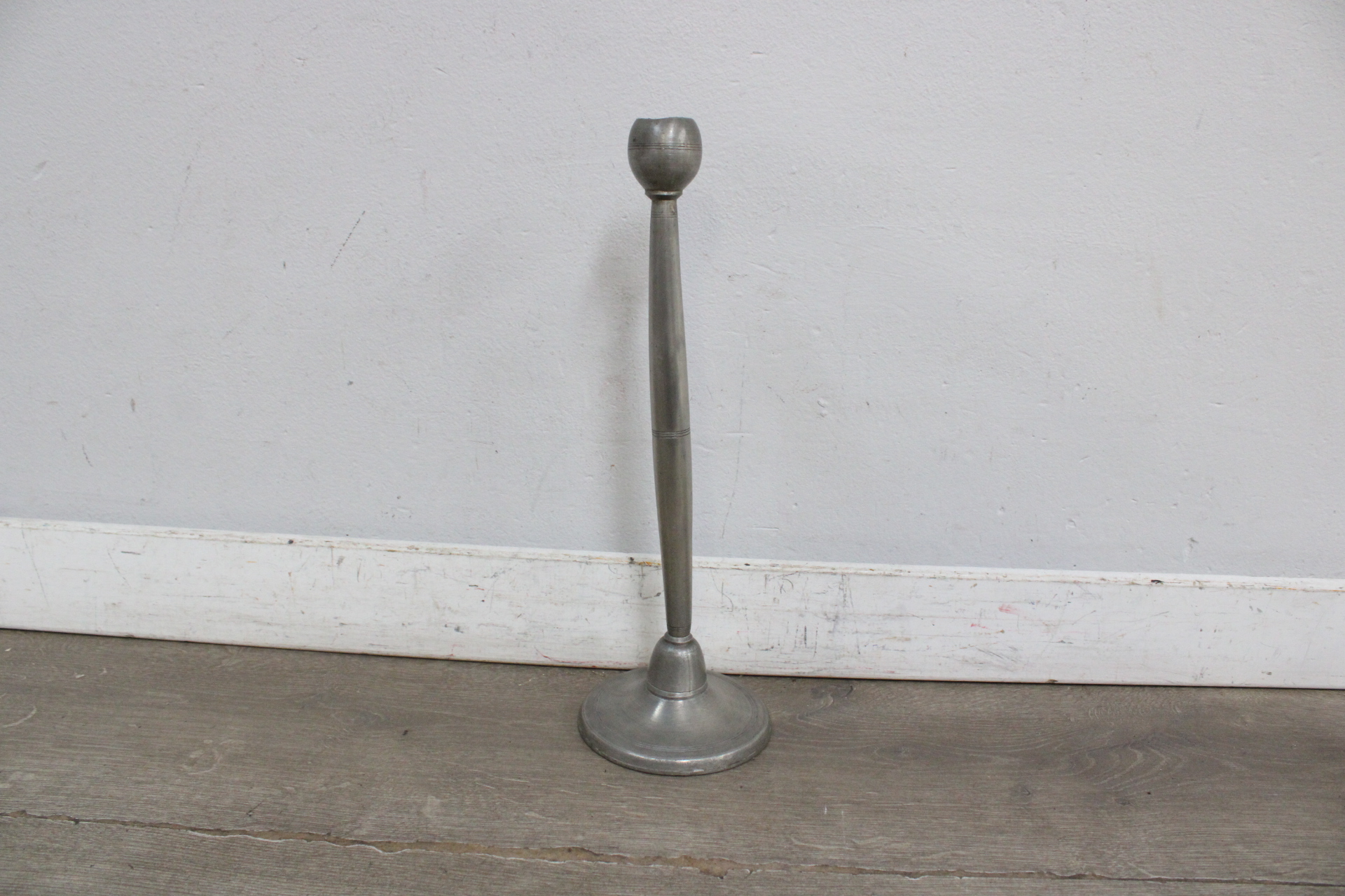 Metalen Kandelaar'' – foto 2 – kavel bij GSD Auctions, Zoeterwoude