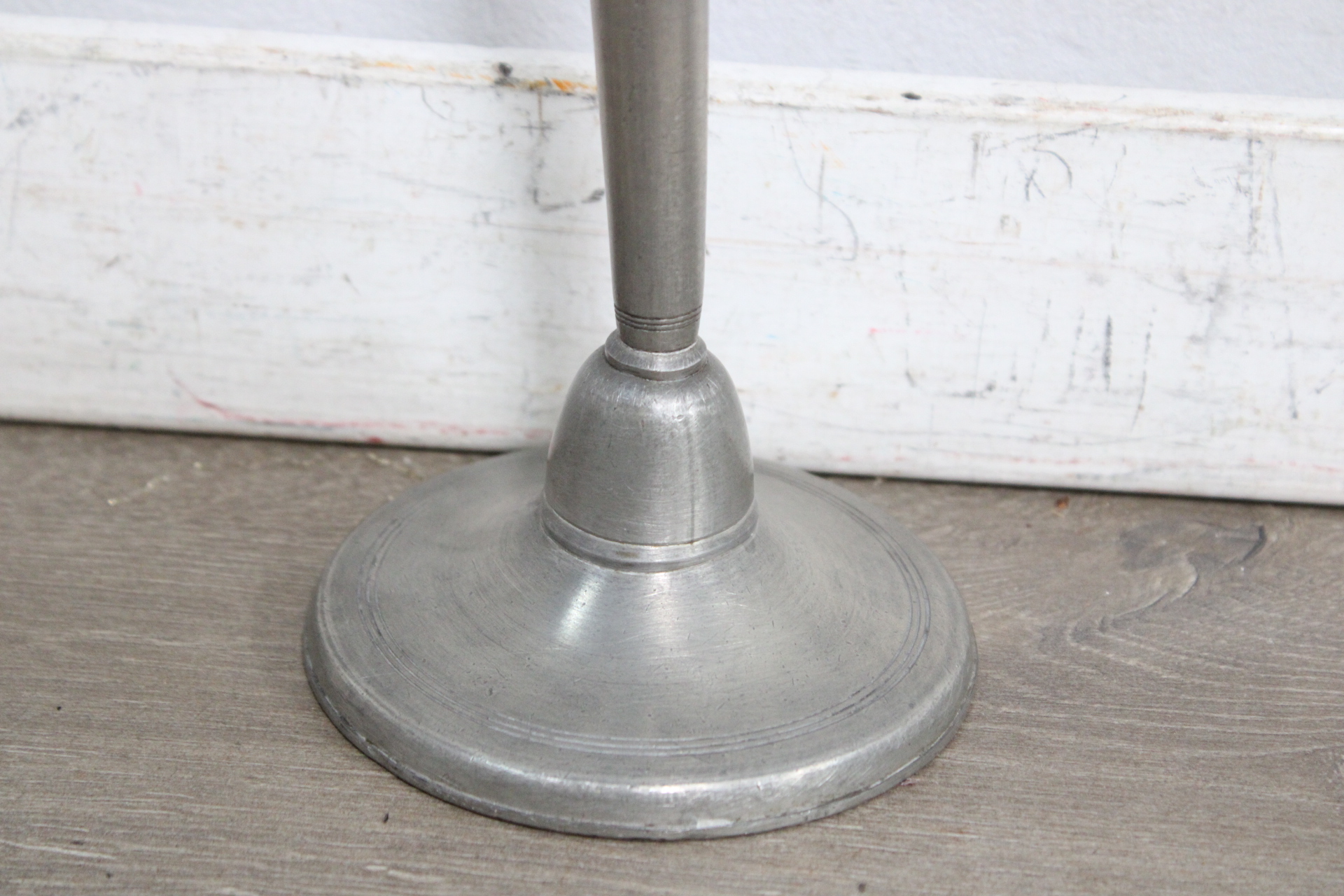 Metalen Kandelaar'' – foto 4 – kavel bij GSD Auctions, Zoeterwoude