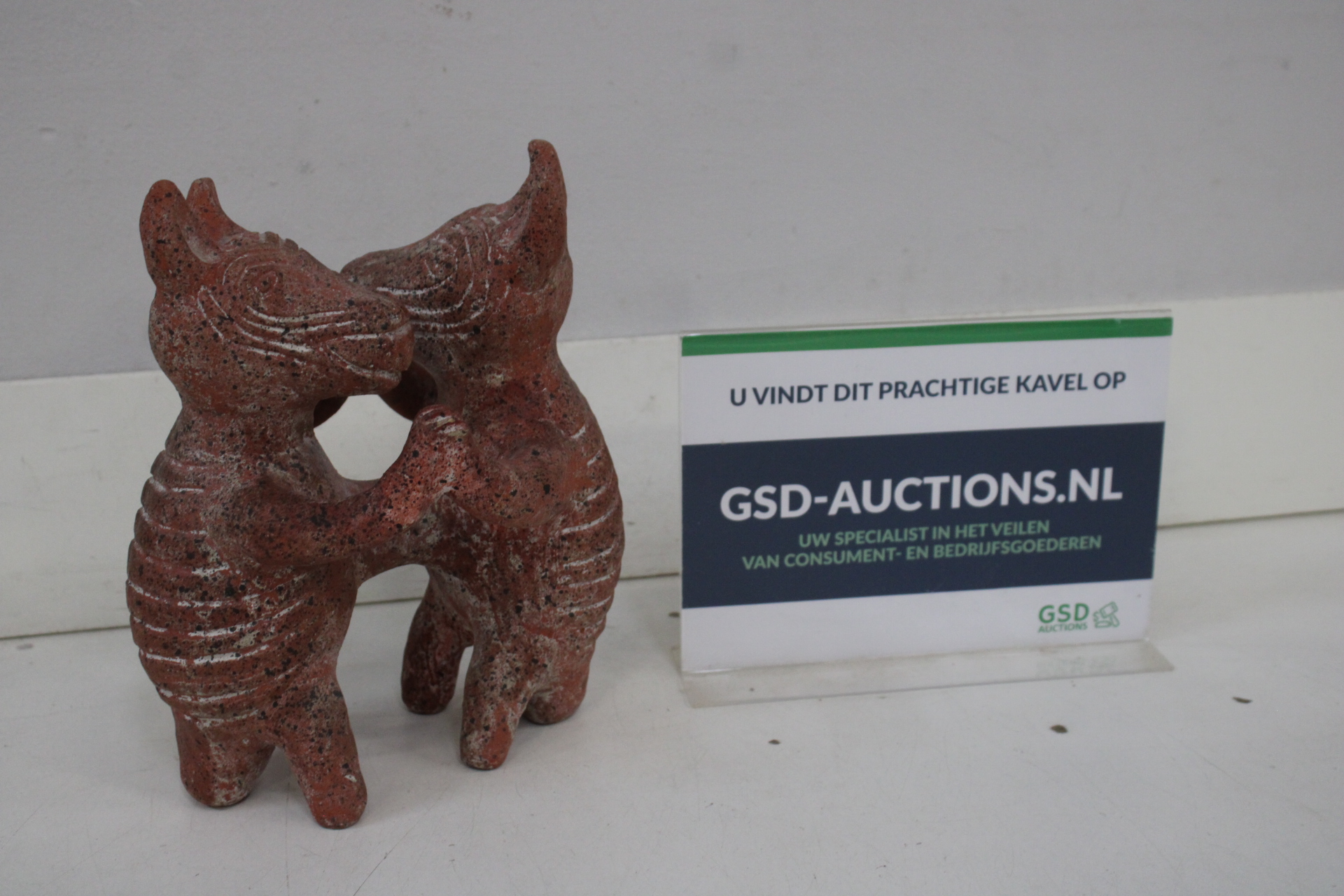 Twee keramische dierenfiguren'' – foto 2 – kavel bij GSD Auctions, Zoeterwoude
