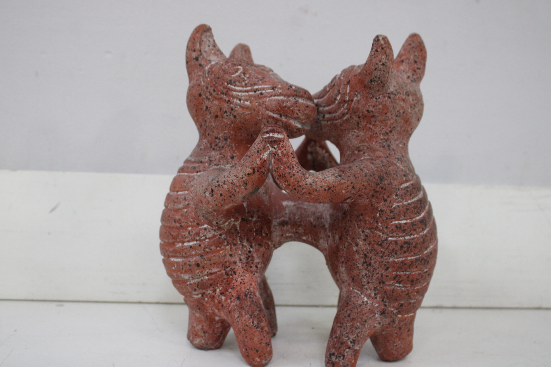 Twee keramische dierenfiguren'' – foto 7 – kavel bij GSD Auctions, Zoeterwoude