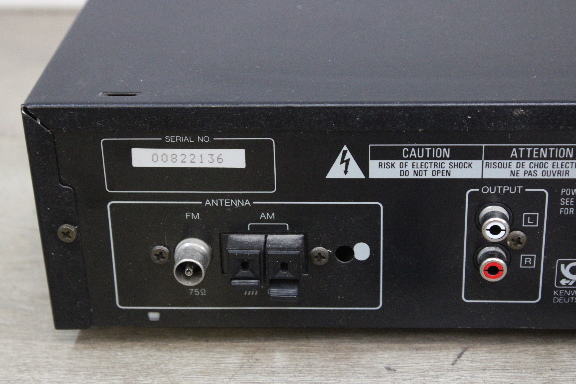 Kenwood T-74L FM/MW/LW Stereo Synthesizer Tuner'' – foto 8 – kavel bij GSD Auctions, Zoeterwoude