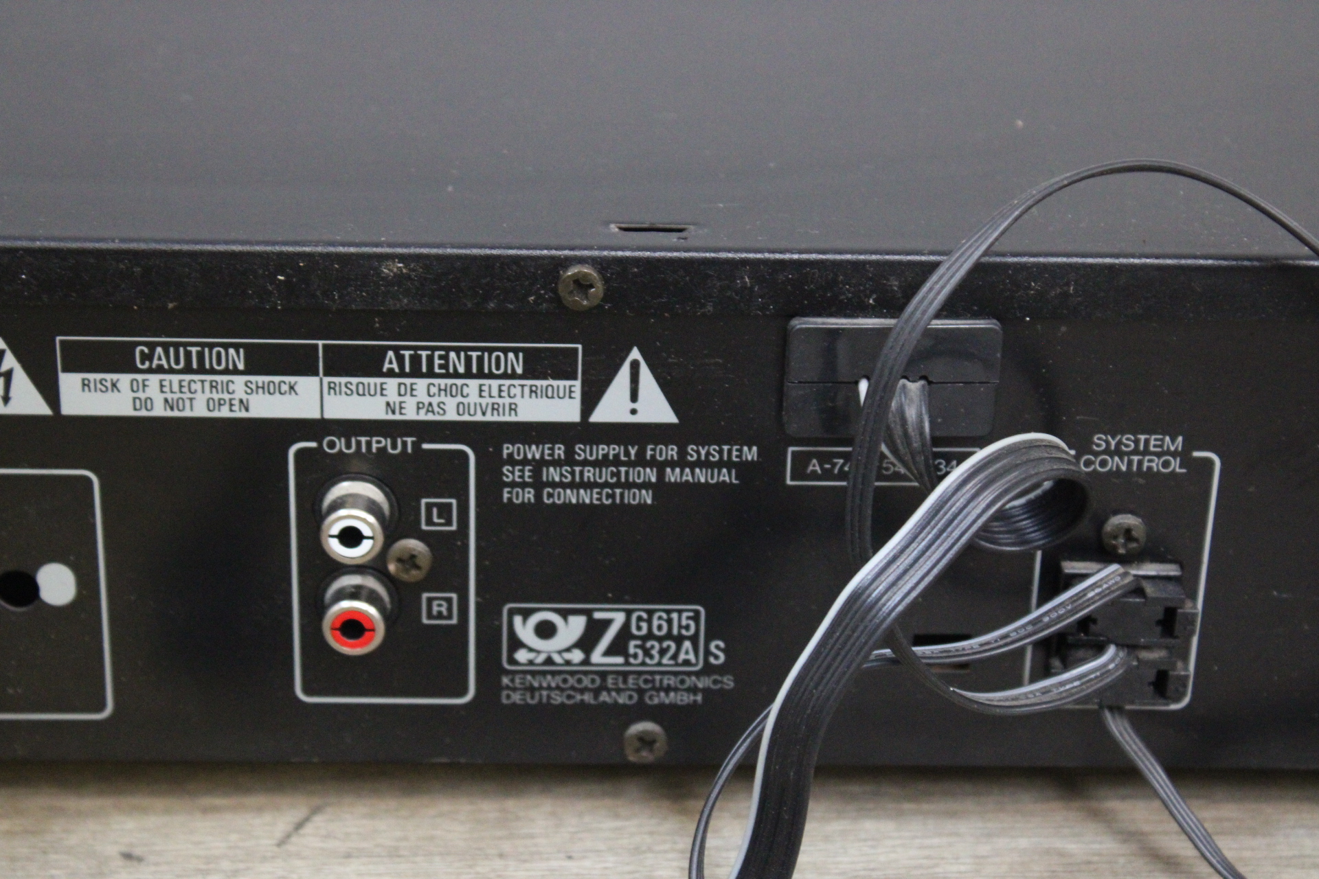 Kenwood T-74L FM/MW/LW Stereo Synthesizer Tuner'' – foto 9 – kavel bij GSD Auctions, Zoeterwoude