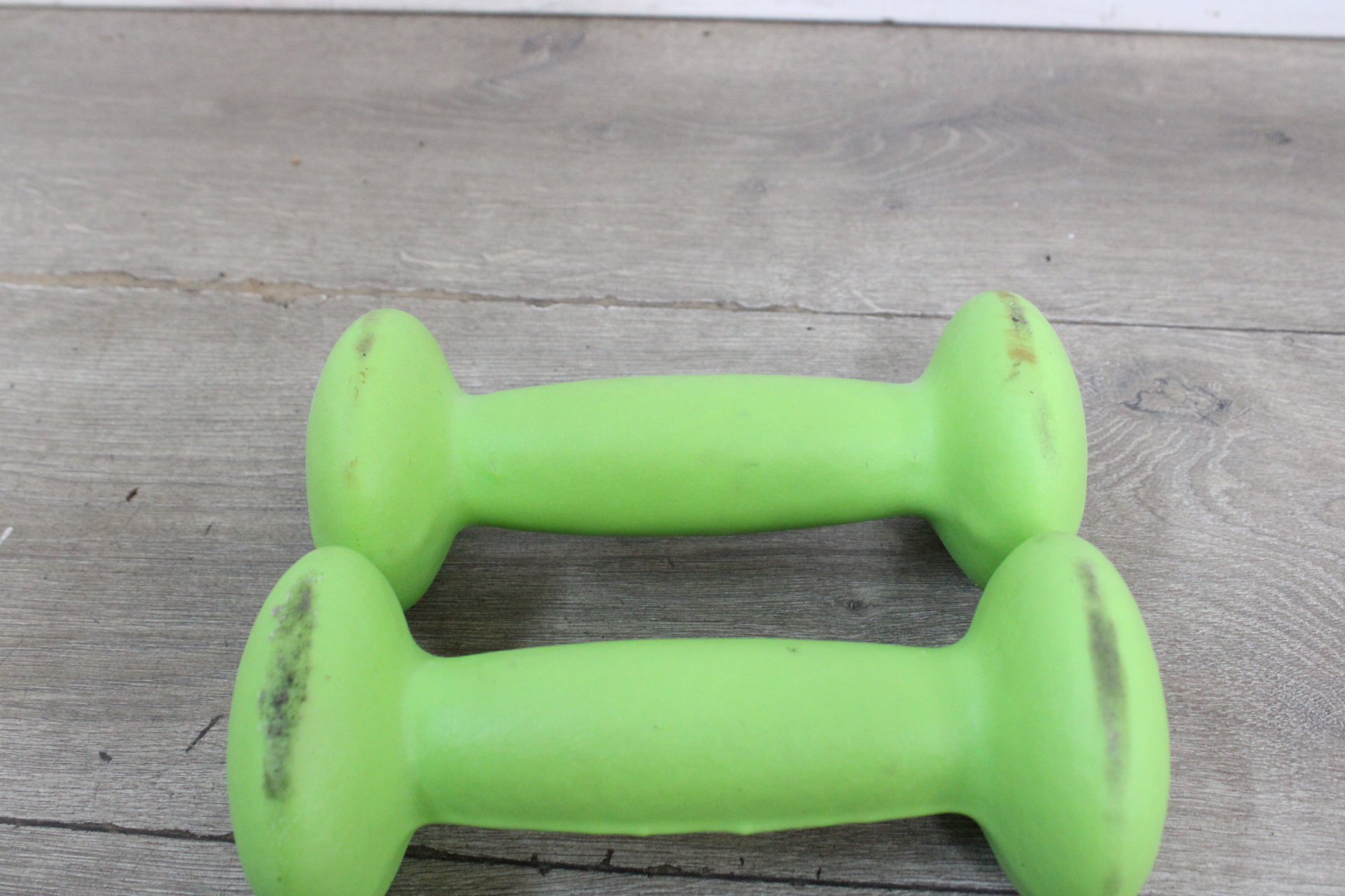 Set groene CARE 2 KGS dumbbells'' – foto 5 – kavel bij GSD Auctions, Zoeterwoude