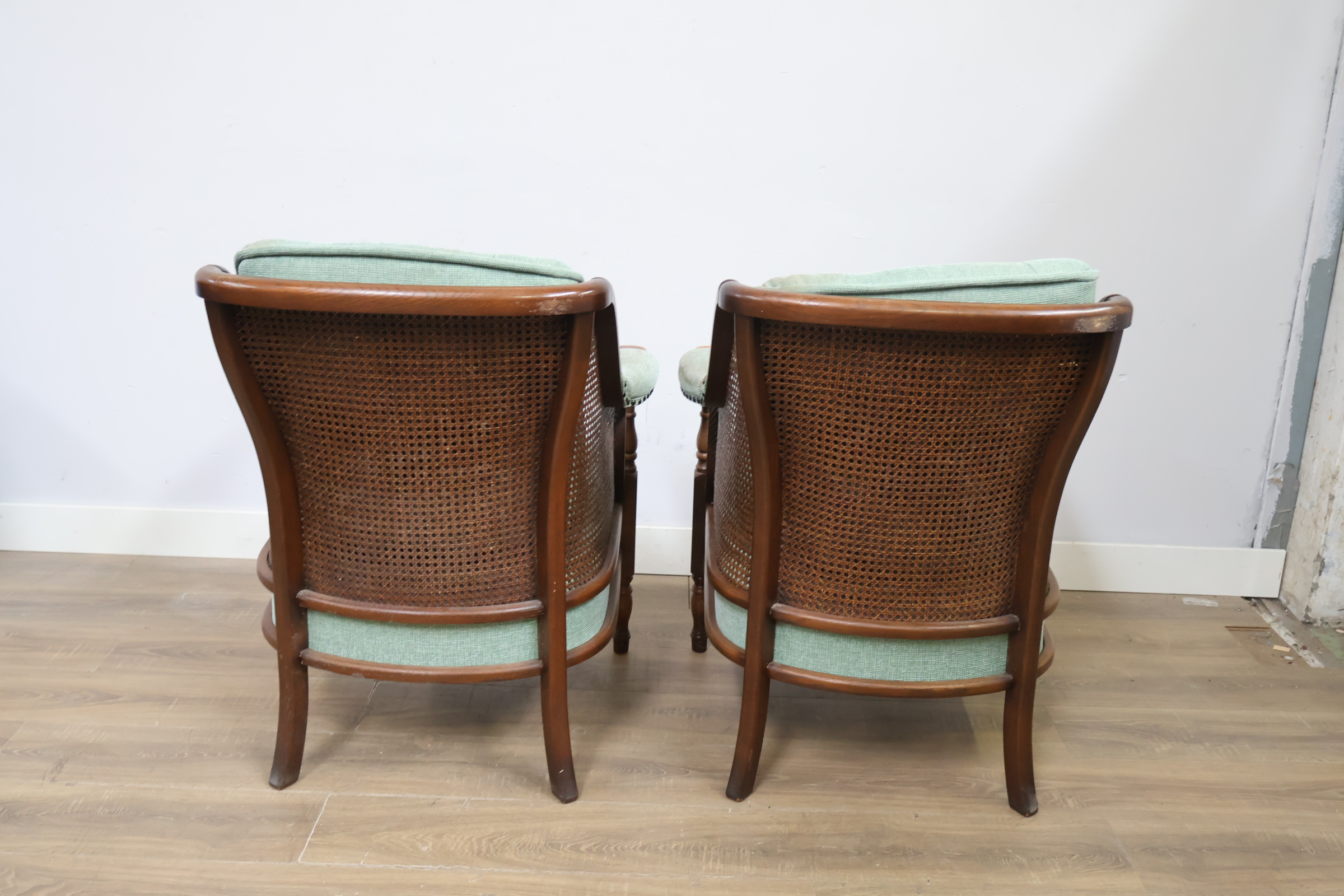 Set van 2 vintage houten/rotan fauteuils'' – foto 5 – kavel bij GSD Auctions, Zoeterwoude