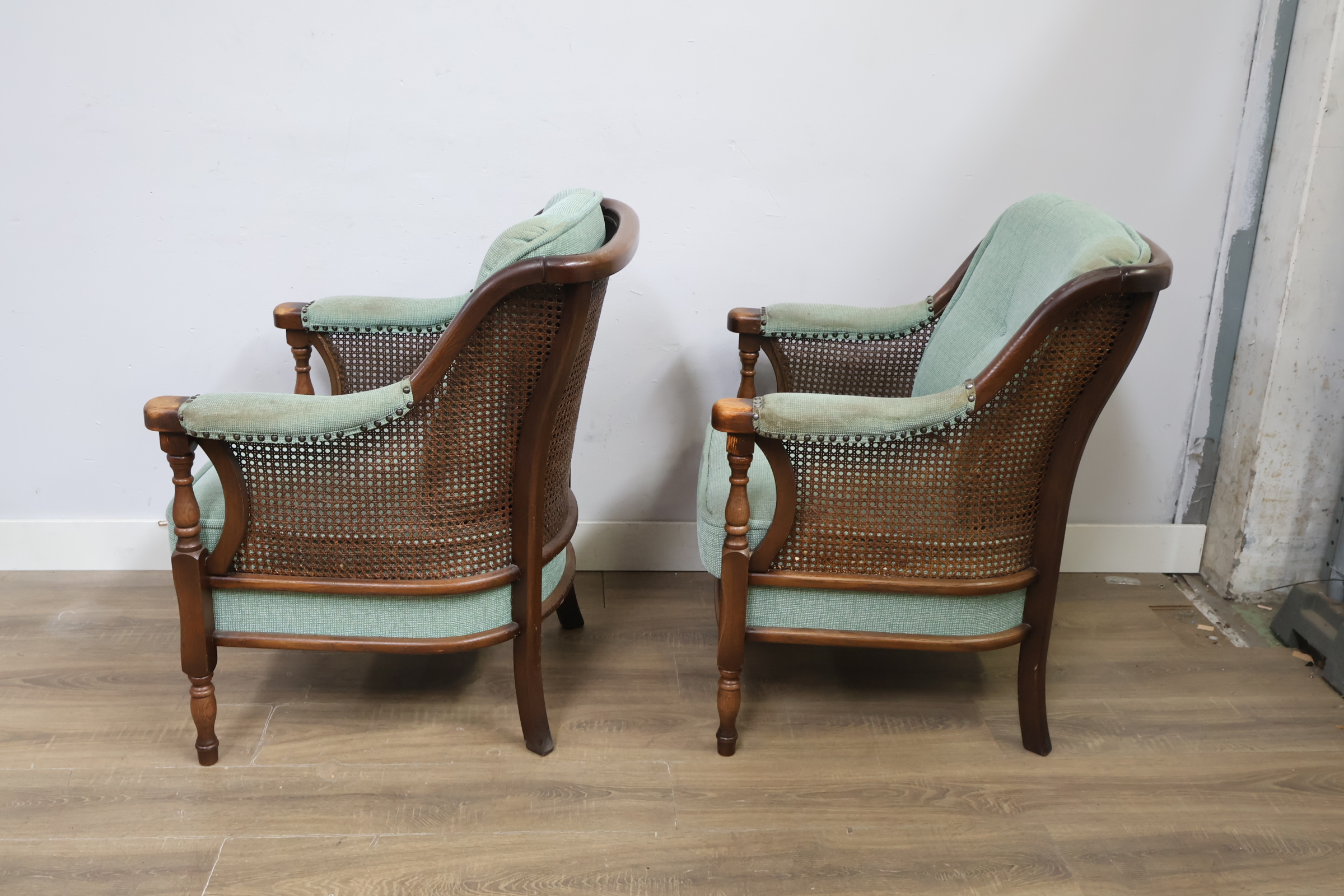 Set van 2 vintage houten/rotan fauteuils'' – foto 8 – kavel bij GSD Auctions, Zoeterwoude
