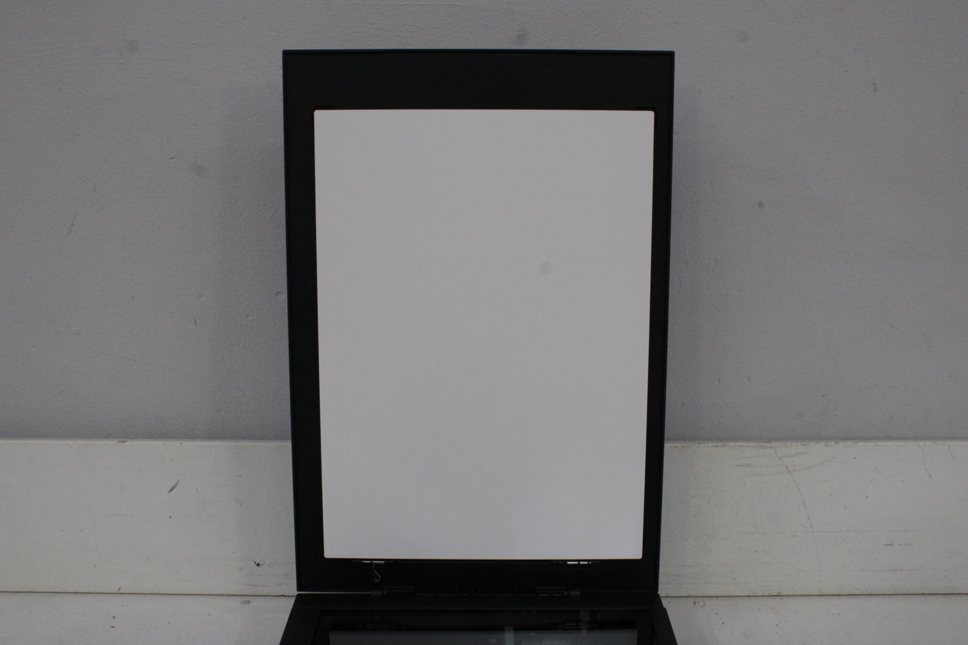 Canon CanoScan LiDE 300 Scanner'' – foto 10 – kavel bij GSD Auctions, Zoeterwoude