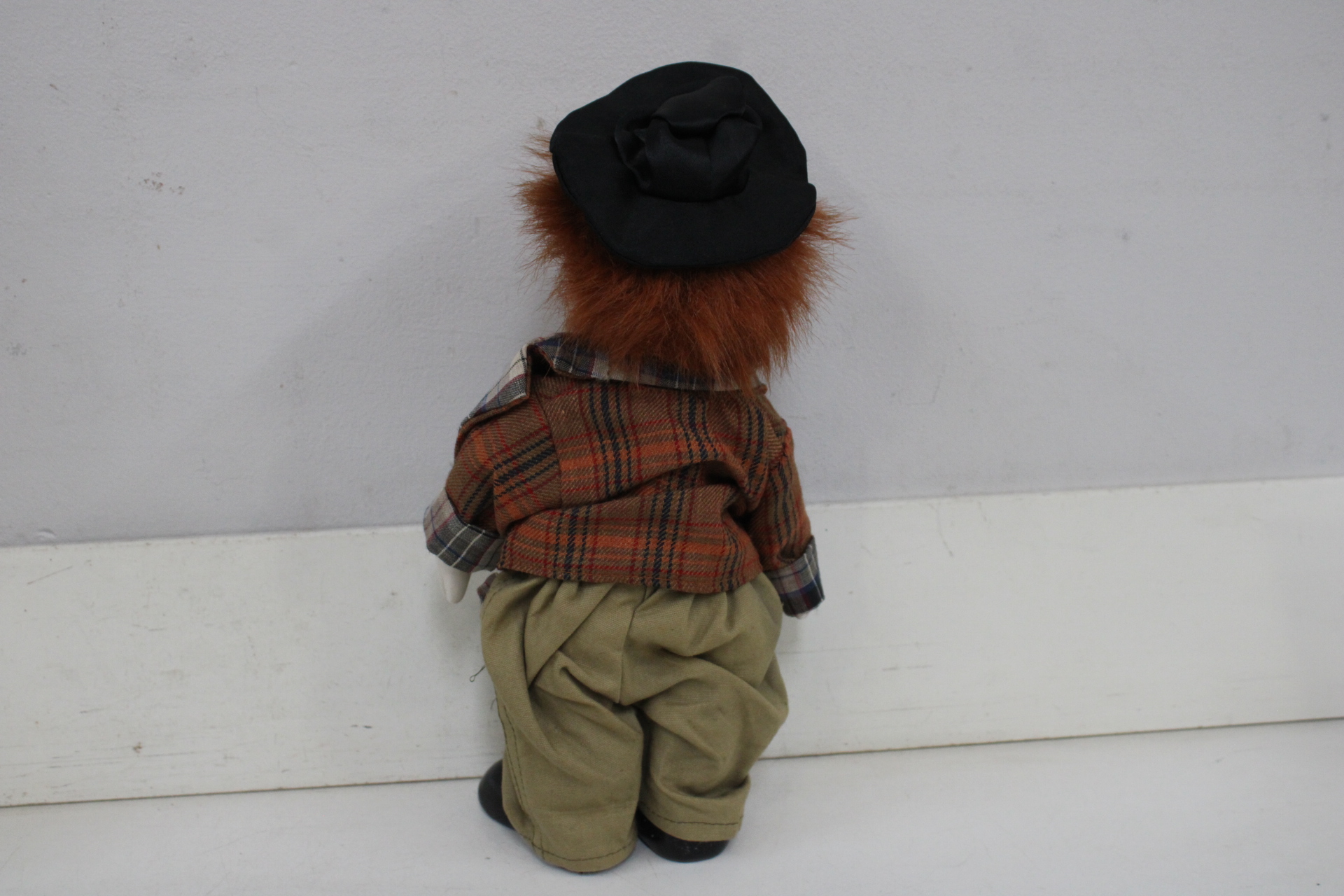 Set van vier porsleinen poppen'' – foto 9 – kavel bij GSD Auctions, Zoeterwoude
