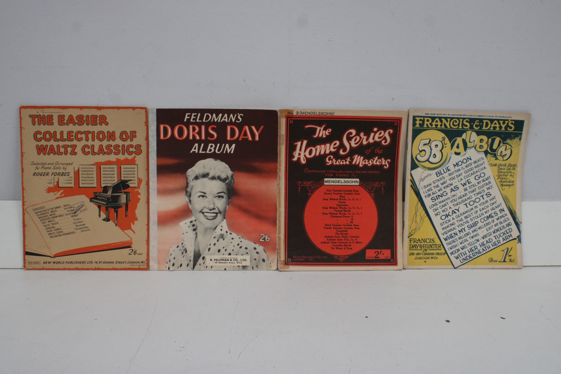 Vier vintage muziekboeken met piano bladmuziek'' – foto 3 – kavel bij GSD Auctions, Zoeterwoude
