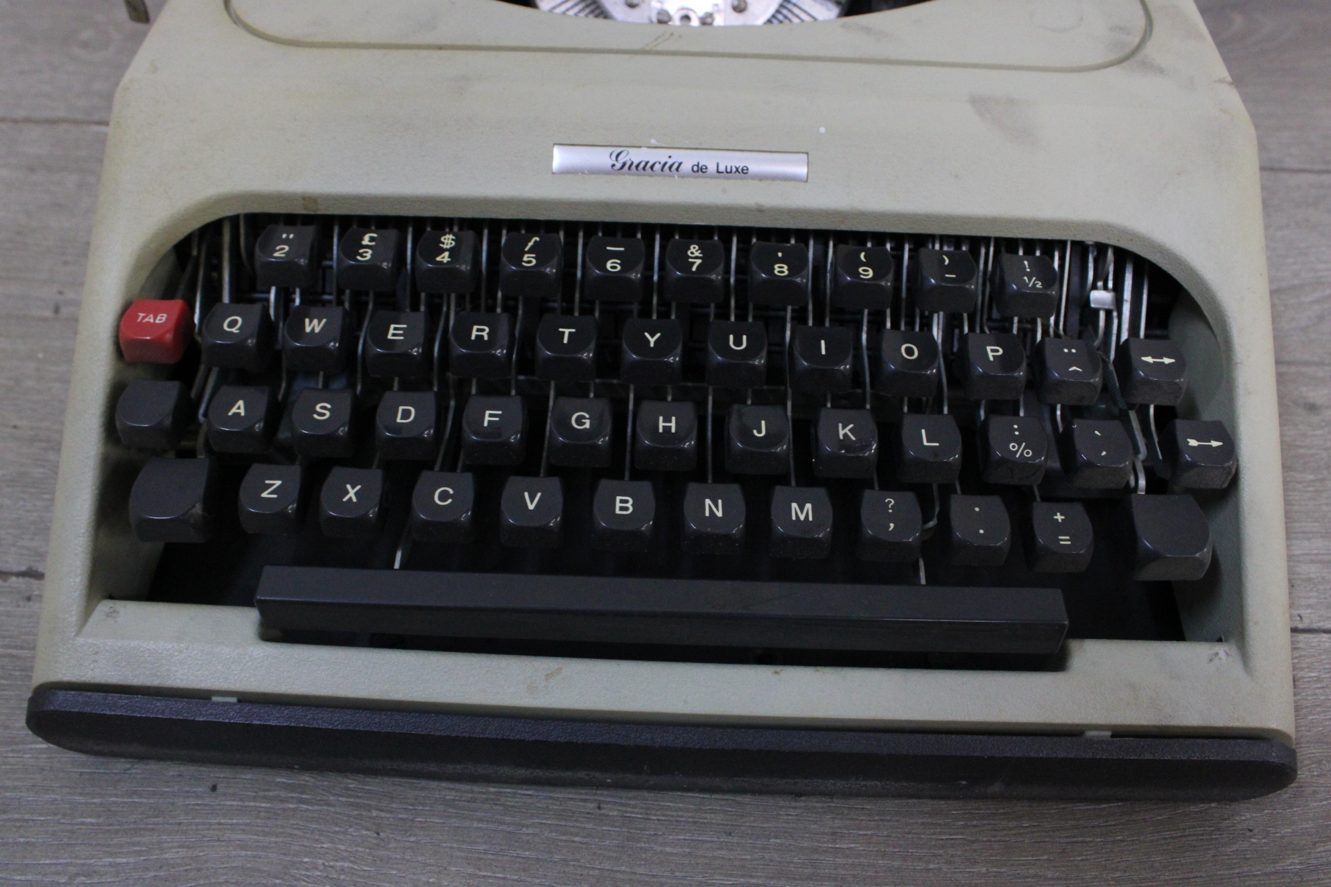 Gracia de Luxe typemachine met koffer'' – foto 4 – kavel bij GSD Auctions, Zoeterwoude