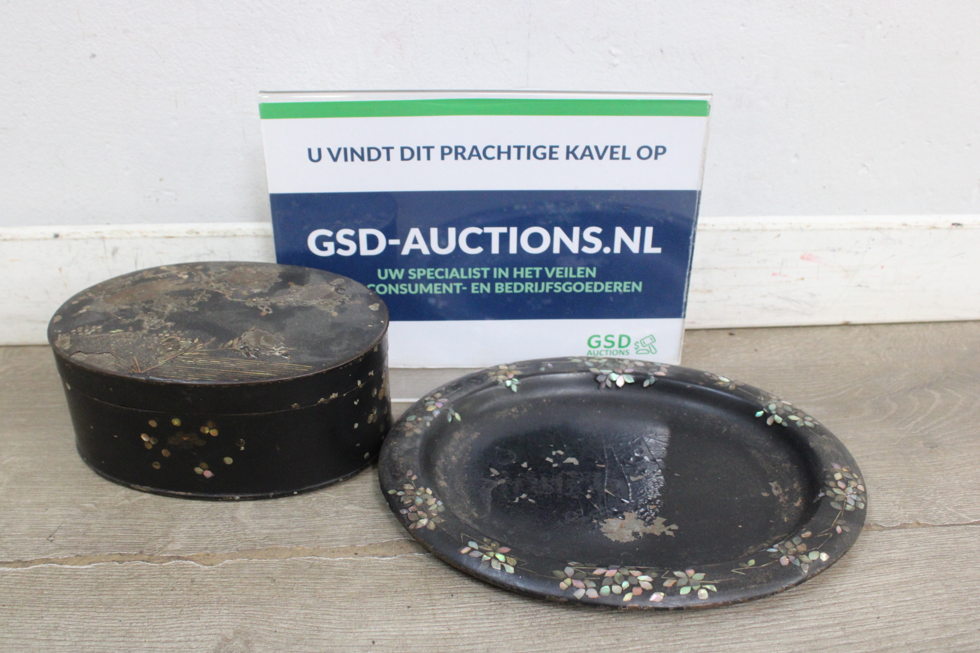Antieke Oosters Doosje & Schaal'' – kavel bij GSD Auctions, Zoeterwoude