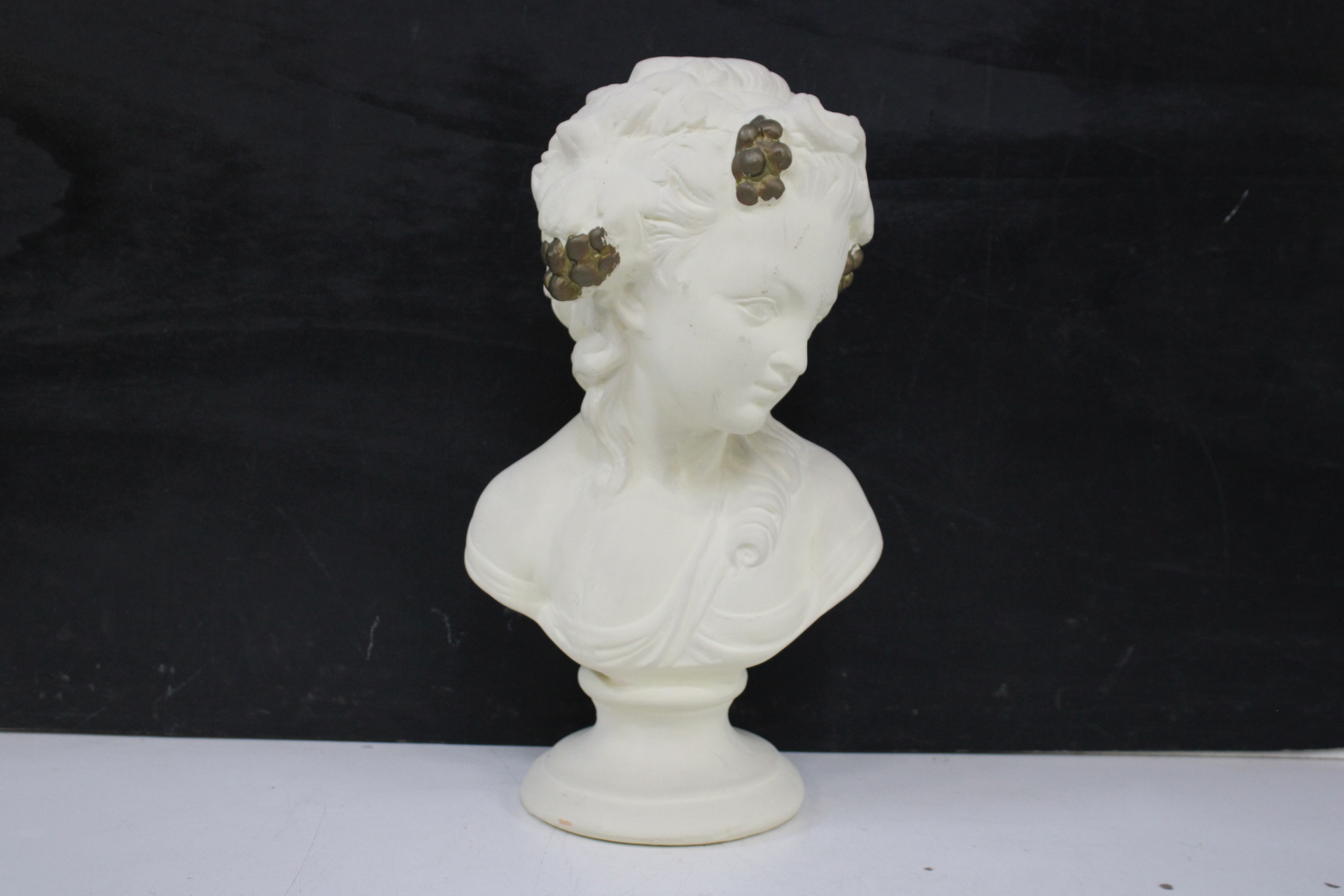 Buste van een meisje met bloemen'' – foto 3 – kavel bij GSD Auctions, Zoeterwoude