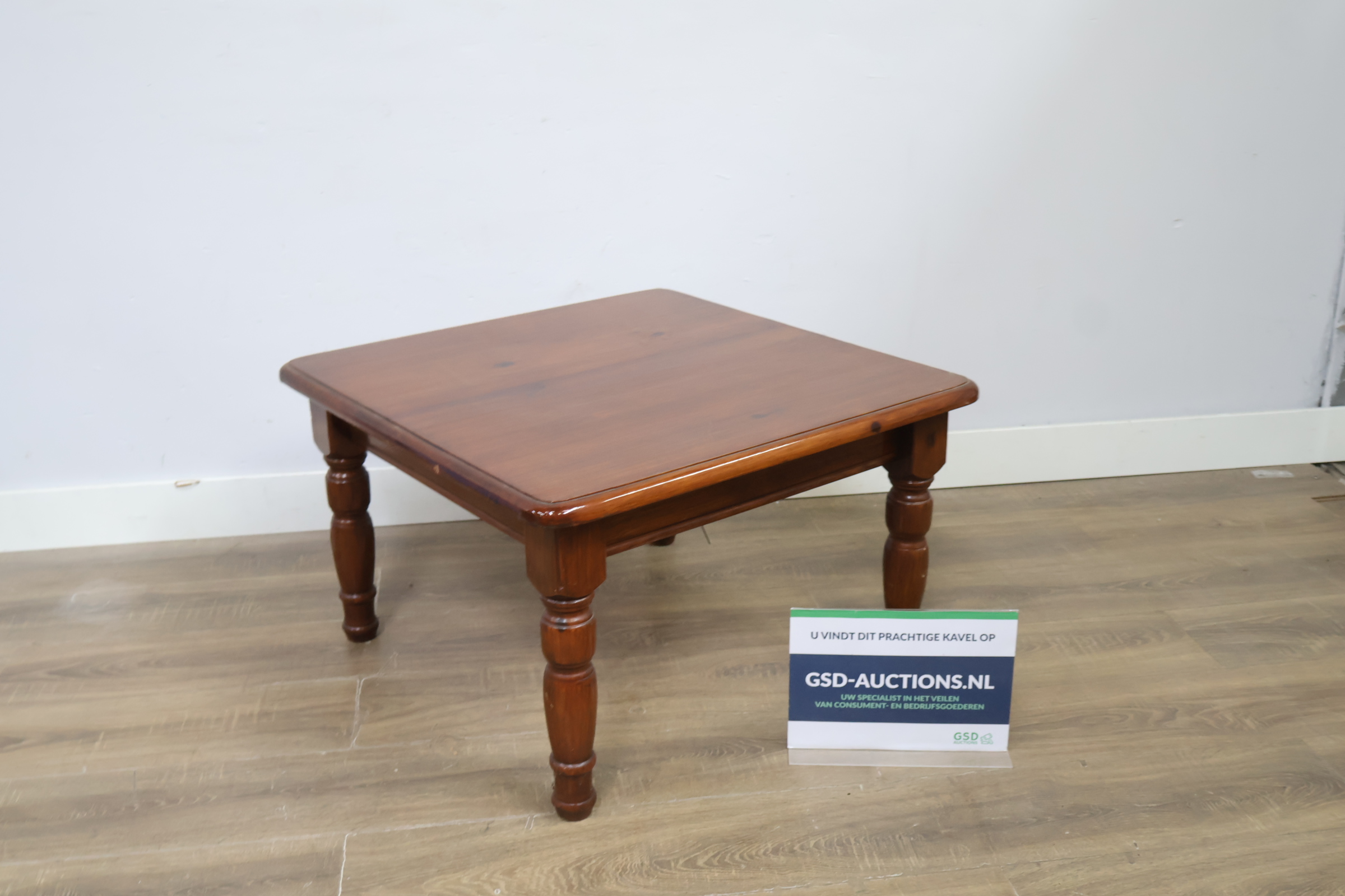 Houten salontafel, Bijzettafel'' – kavel bij GSD Auctions, Zoeterwoude