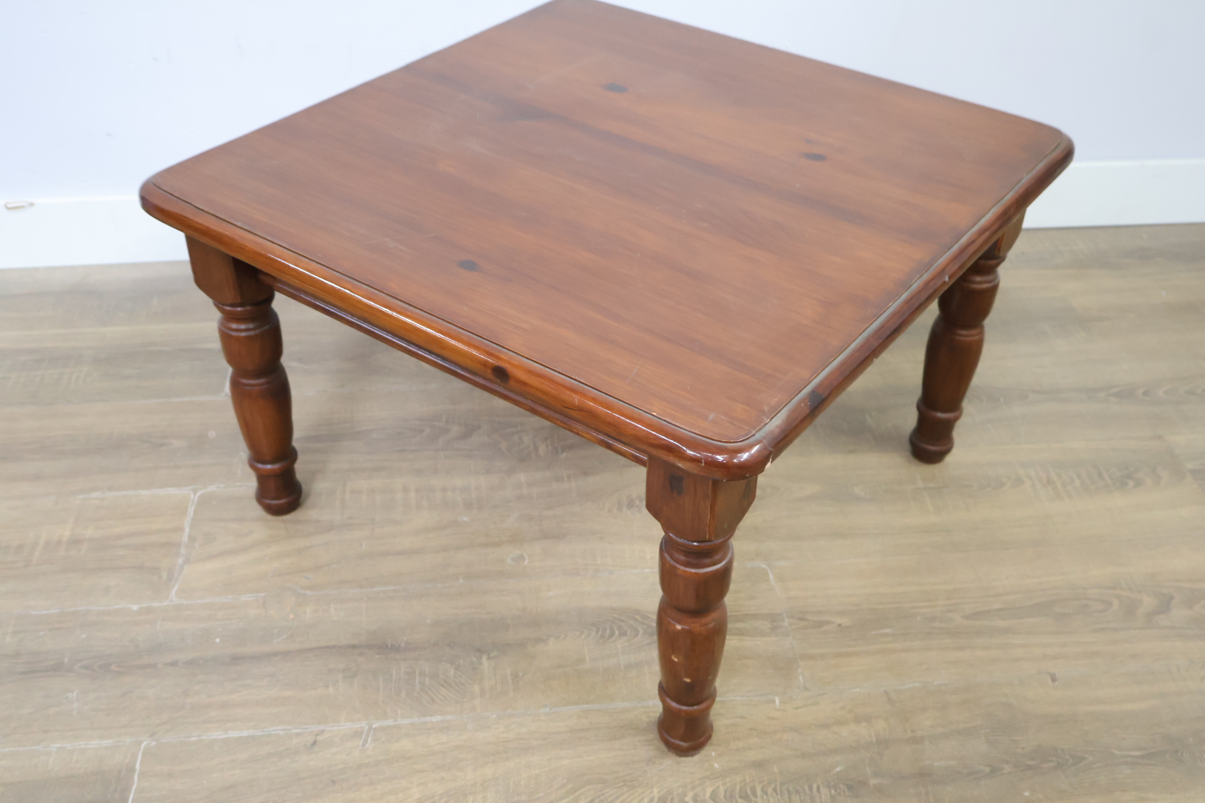 Houten salontafel, Bijzettafel'' – foto 10 – kavel bij GSD Auctions, Zoeterwoude