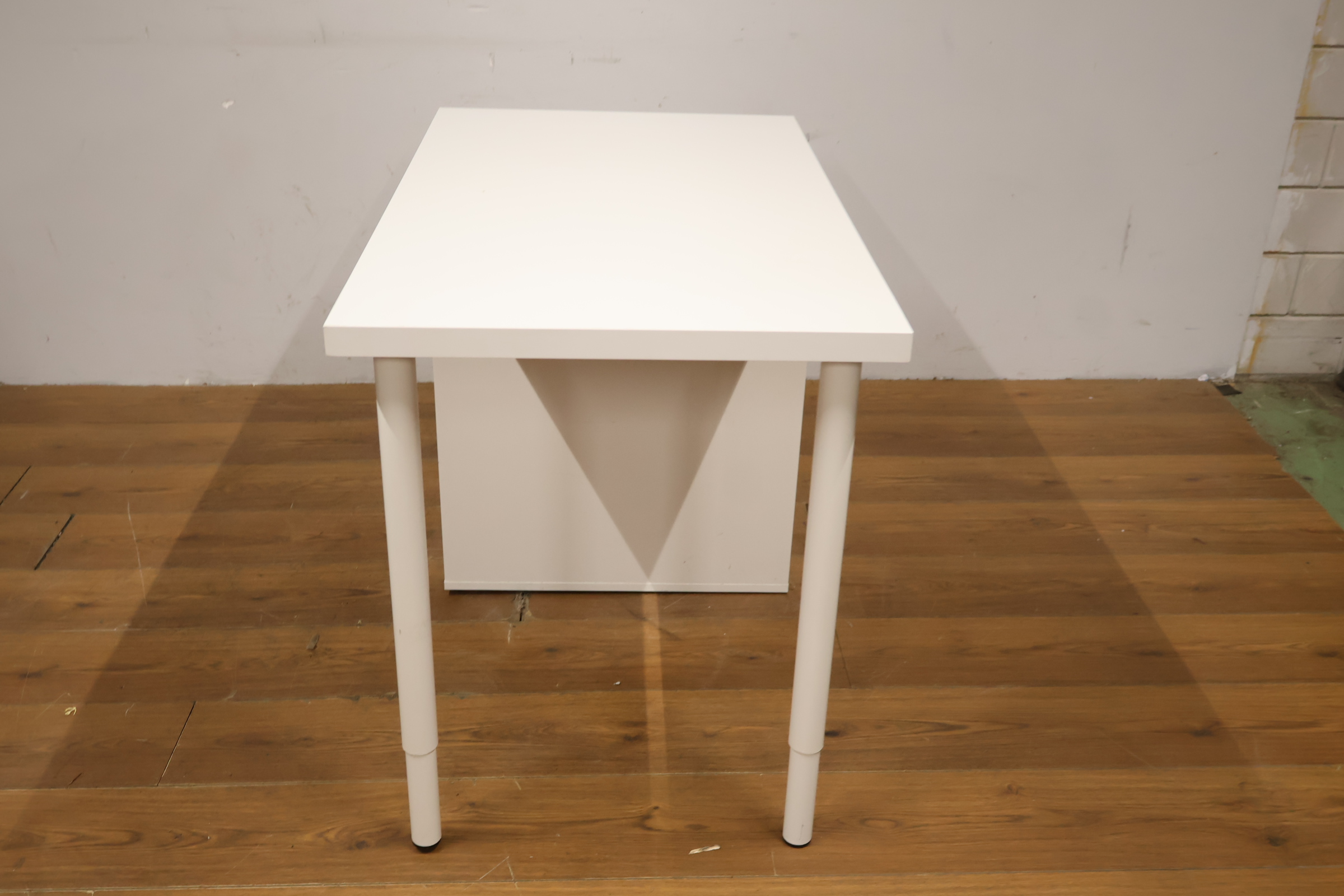 Wit modern bureau met ladenblok'' – foto 8 – kavel bij GSD Auctions, Zoeterwoude