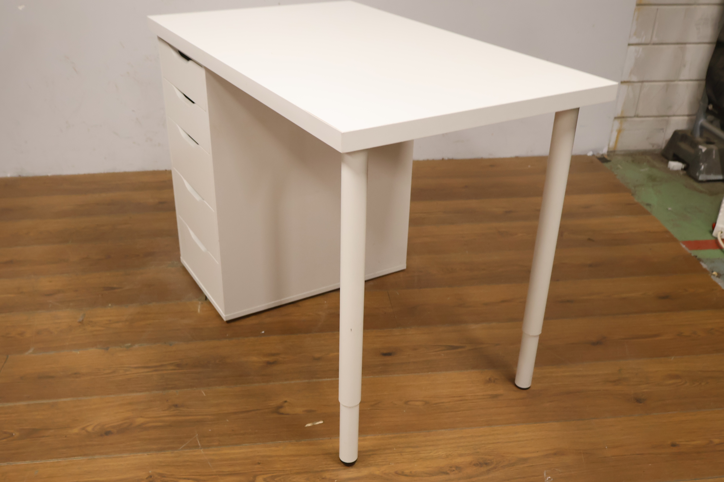 Wit modern bureau met ladenblok'' – foto 10 – kavel bij GSD Auctions, Zoeterwoude
