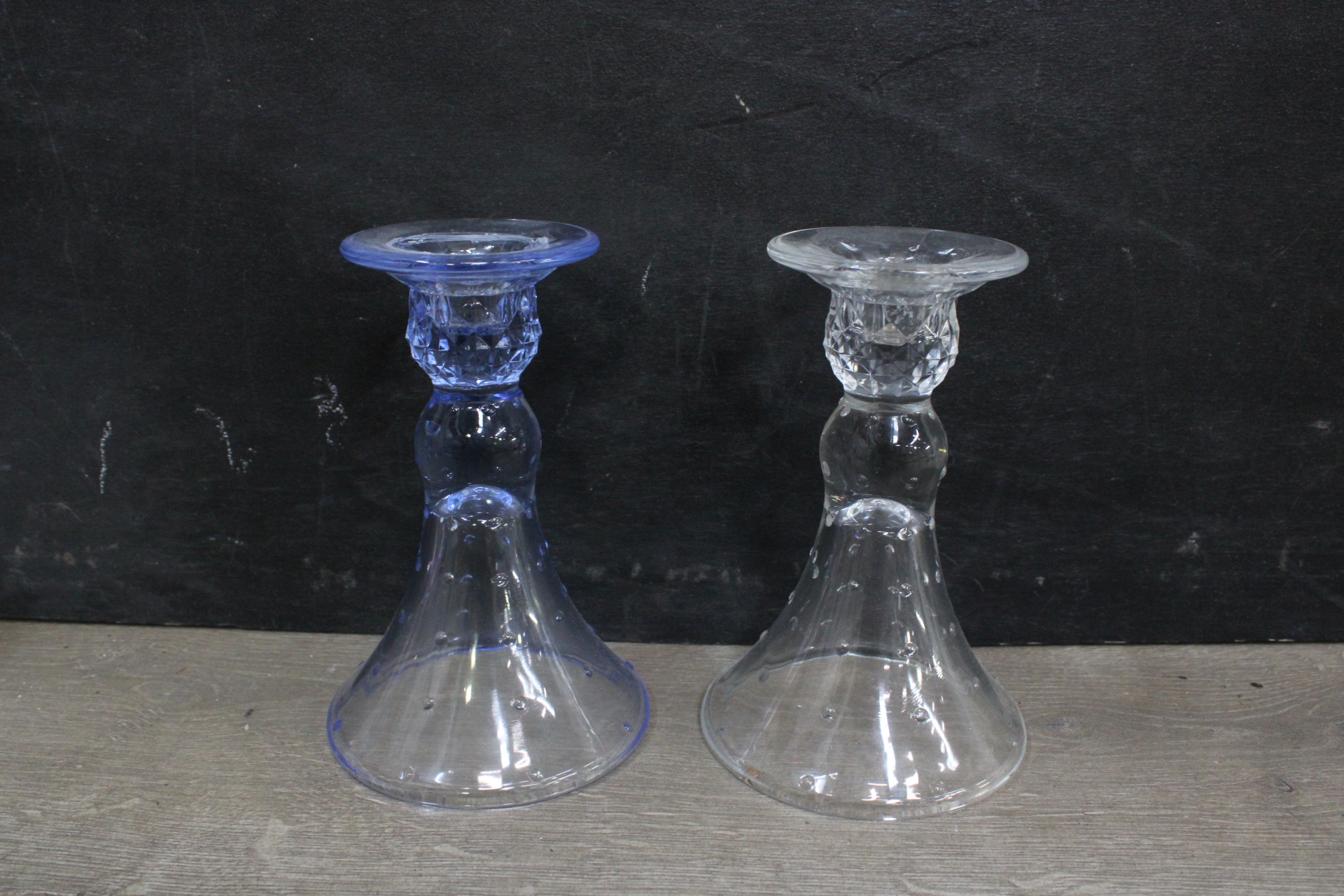 Set van vier glazen kandelaars'' – foto 3 – kavel bij GSD Auctions, Zoeterwoude