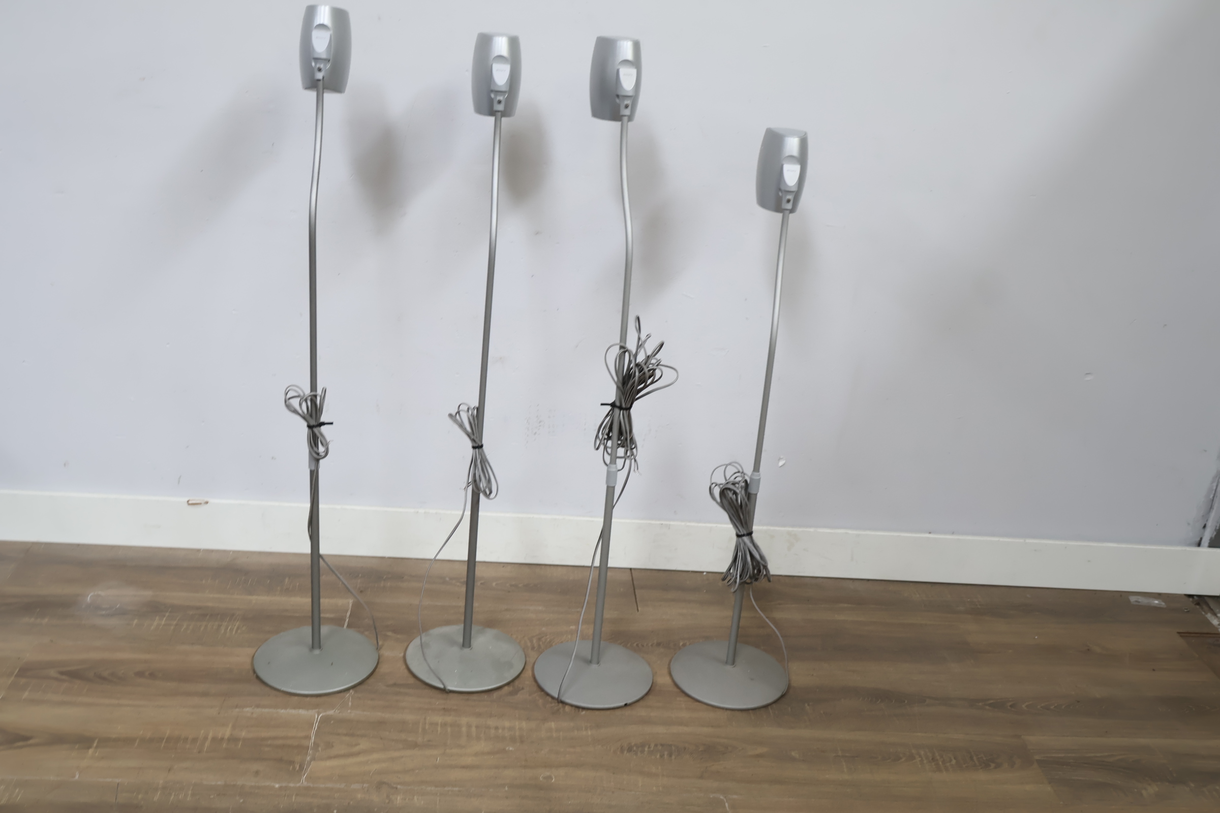Set van vier Philips luidsprekers op standaards'' – foto 3 – kavel bij GSD Auctions, Zoeterwoude