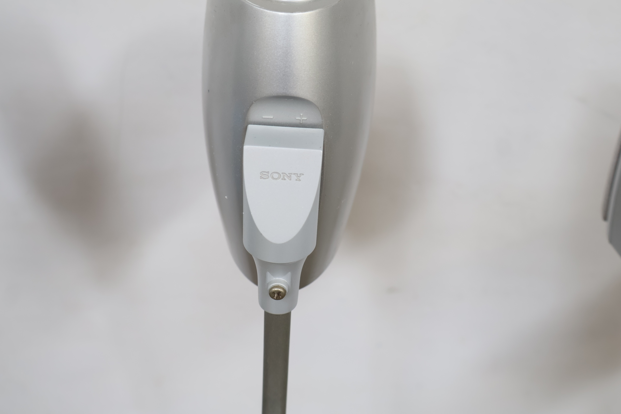 Set van vier Philips luidsprekers op standaards'' – foto 5 – kavel bij GSD Auctions, Zoeterwoude