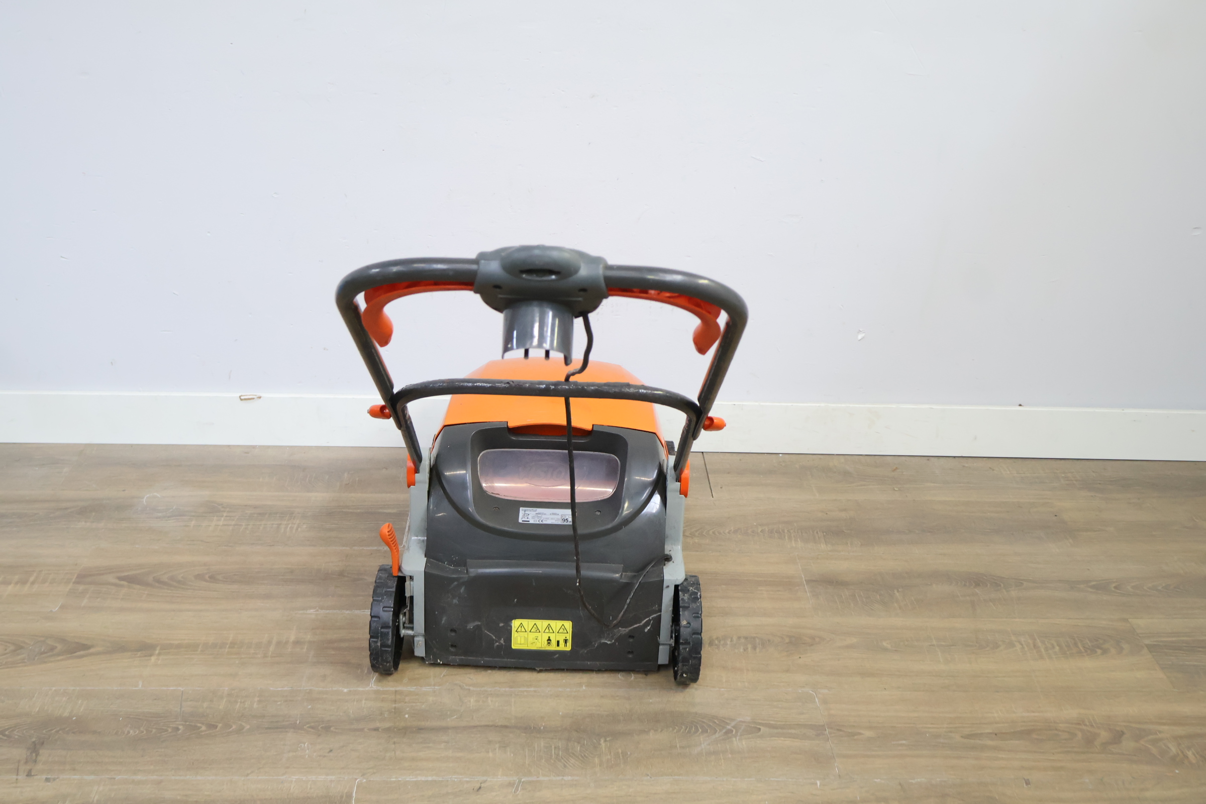 Flymo Lawnmower Compact 340 Grasmaaier'' – foto 6 – kavel bij GSD Auctions, Zoeterwoude