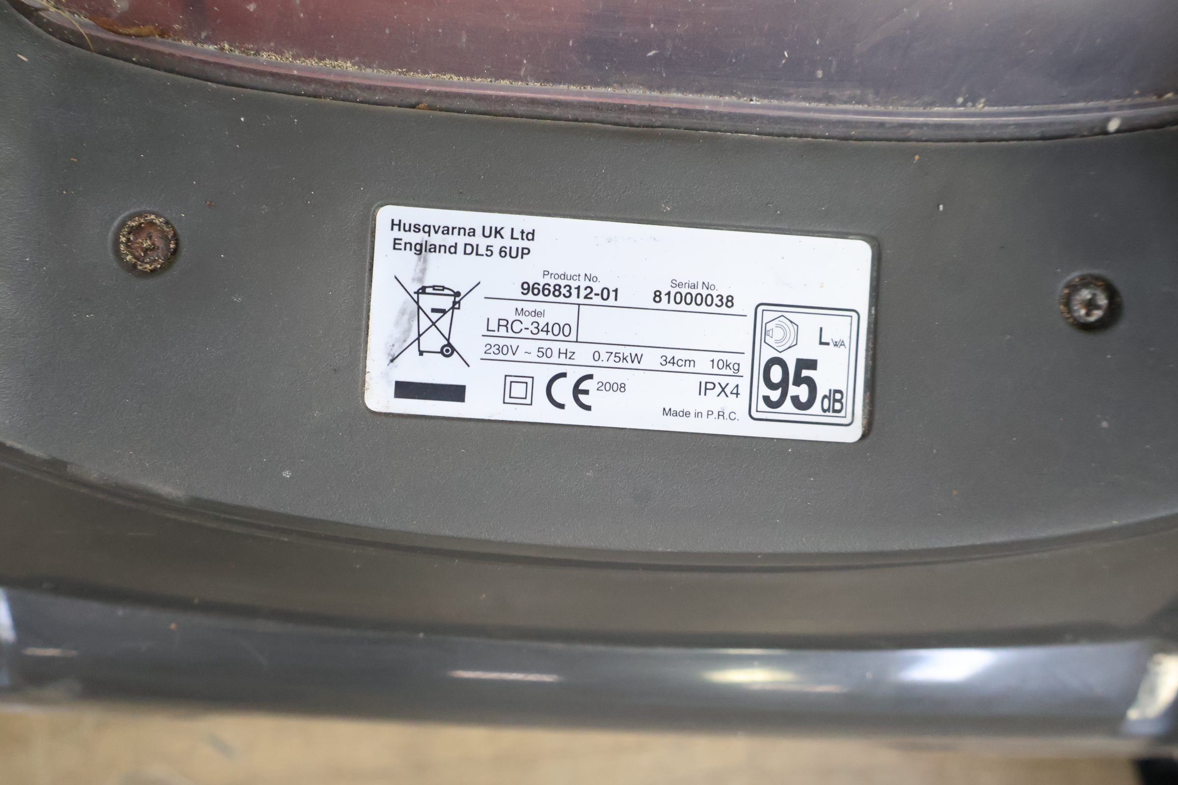 Flymo Lawnmower Compact 340 Grasmaaier'' – foto 7 – kavel bij GSD Auctions, Zoeterwoude