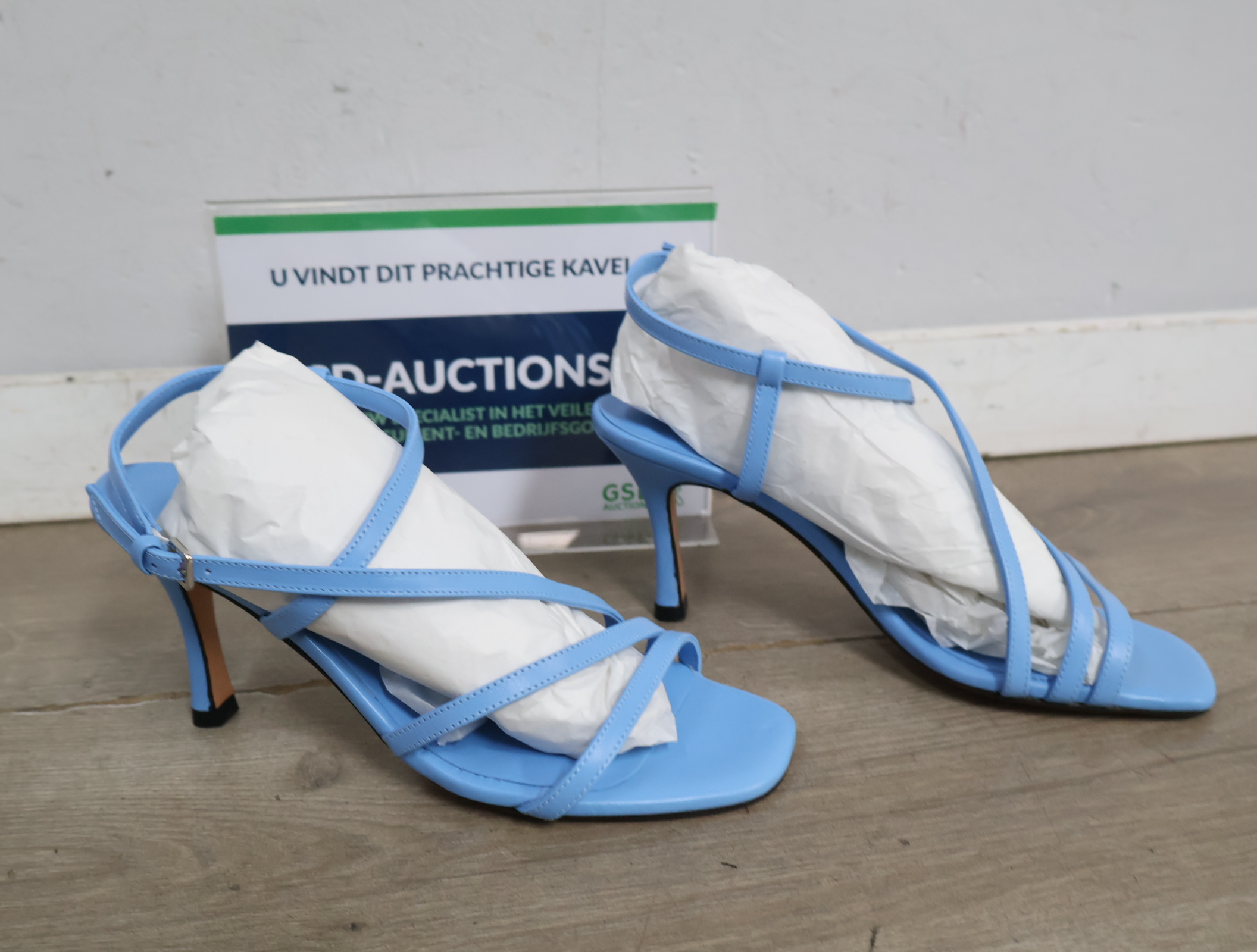 Blauwe damessandalen met bandjes - Maat 38' – foto 2 – kavel bij GSD Auctions, Zoeterwoude