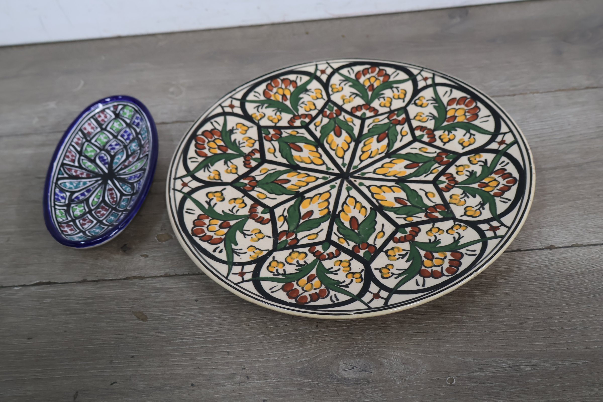Set decoratieve borden met bloemmotieven'' – foto 3 – kavel bij GSD Auctions, Zoeterwoude