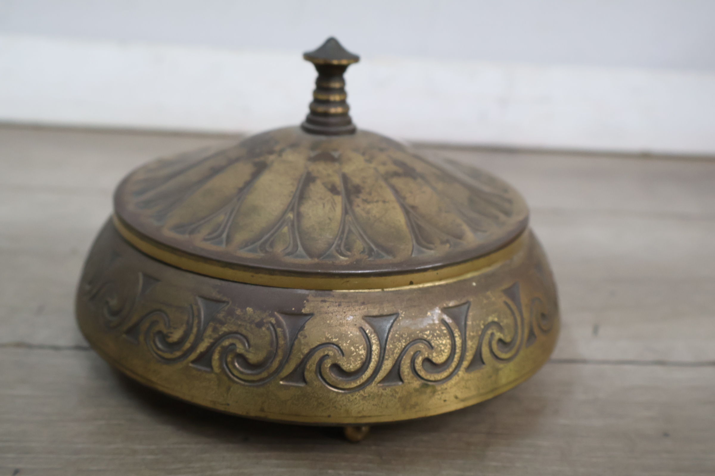 Antieke messing dekselpot – foto 3 – kavel bij GSD Auctions, Zoeterwoude
