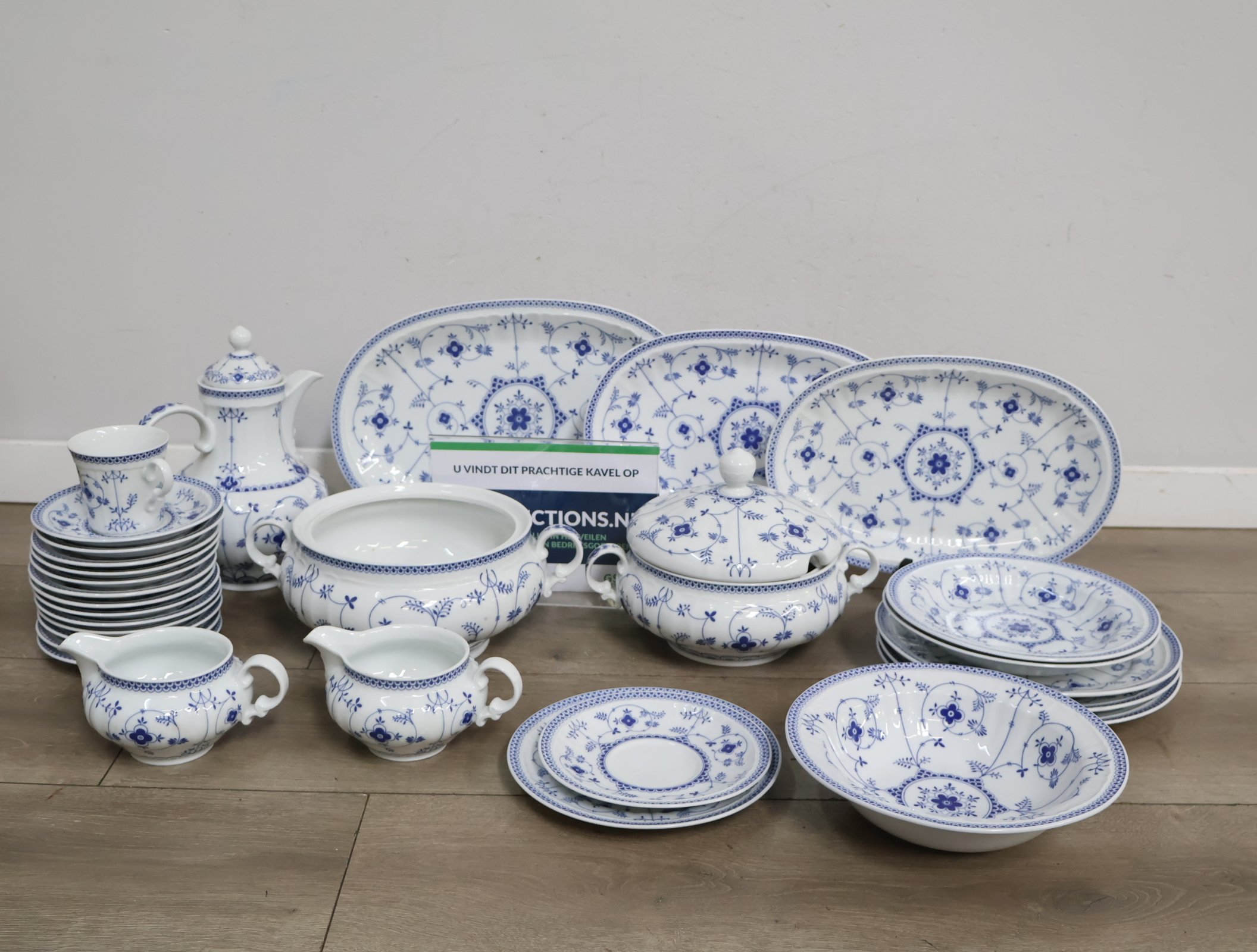 Compleet Blauwwit Eschenbach servies – foto 2 – kavel bij GSD Auctions, Zoeterwoude